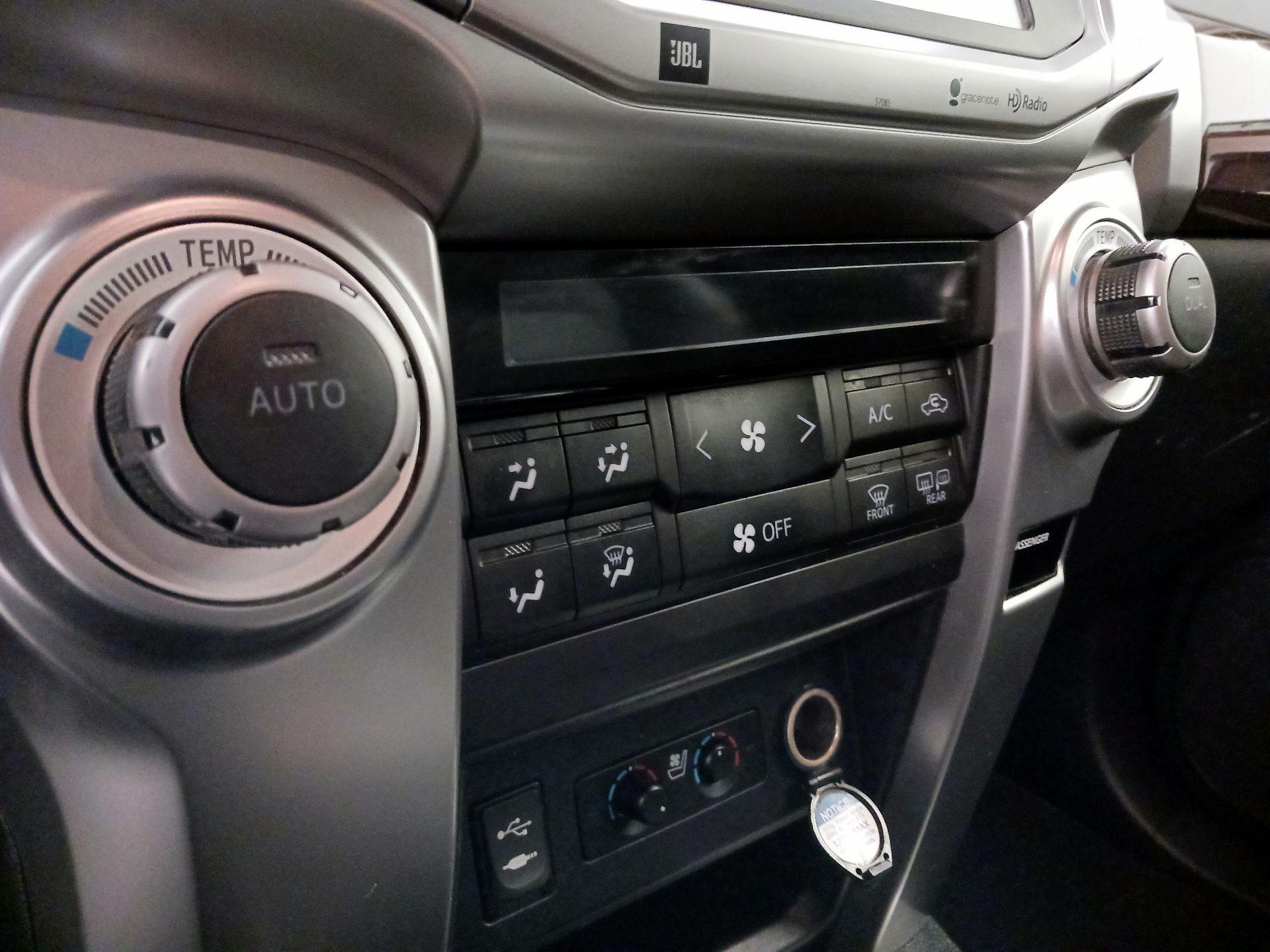 Thumbnail: 2015 Toyota 4Runner - 17