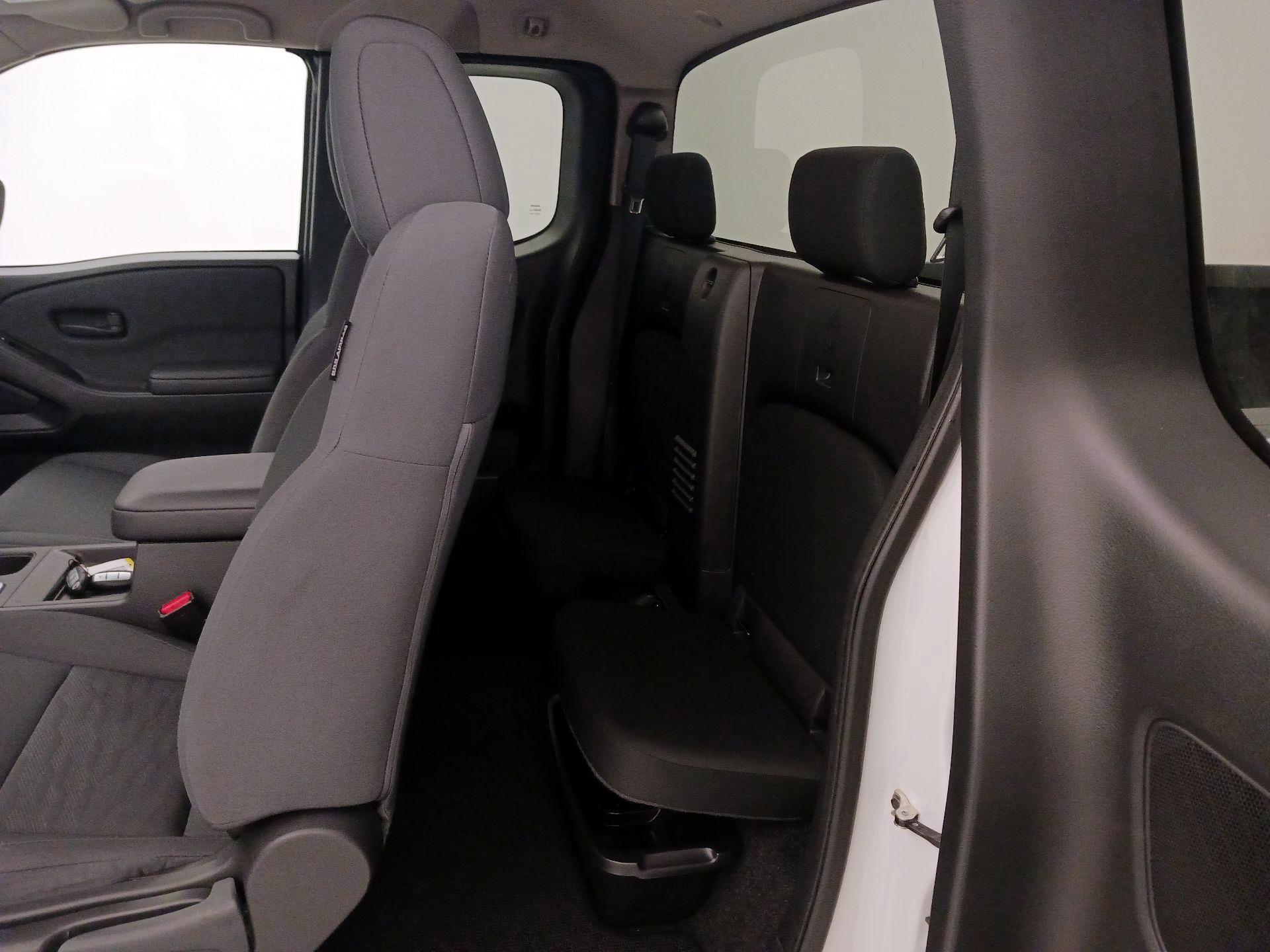 Thumbnail: 2024 Nissan Frontier - 19