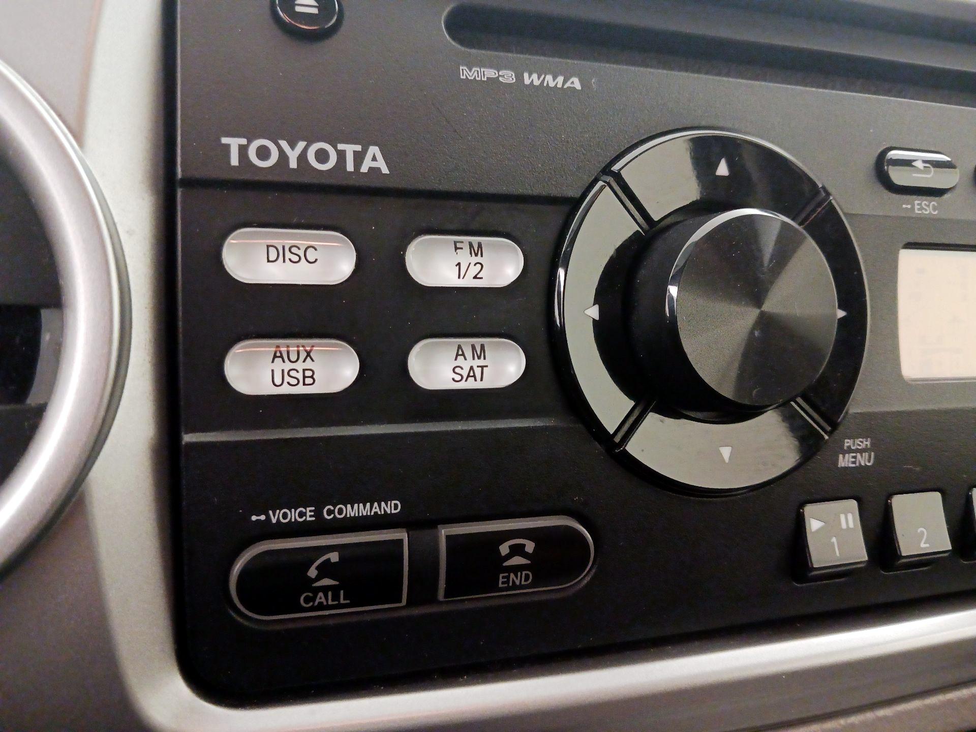 Thumbnail: 2014 Toyota Yaris - 17