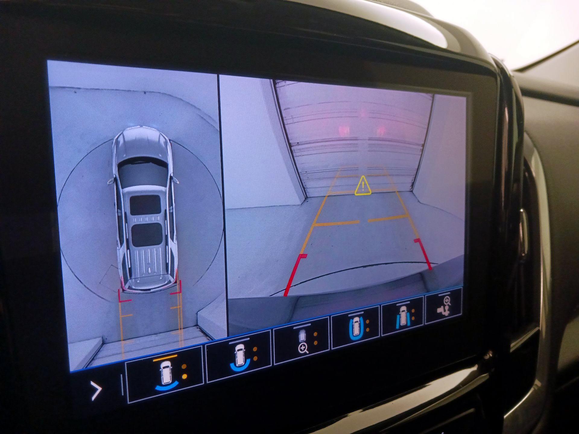 Thumbnail: 2021 Chevrolet Traverse - 15