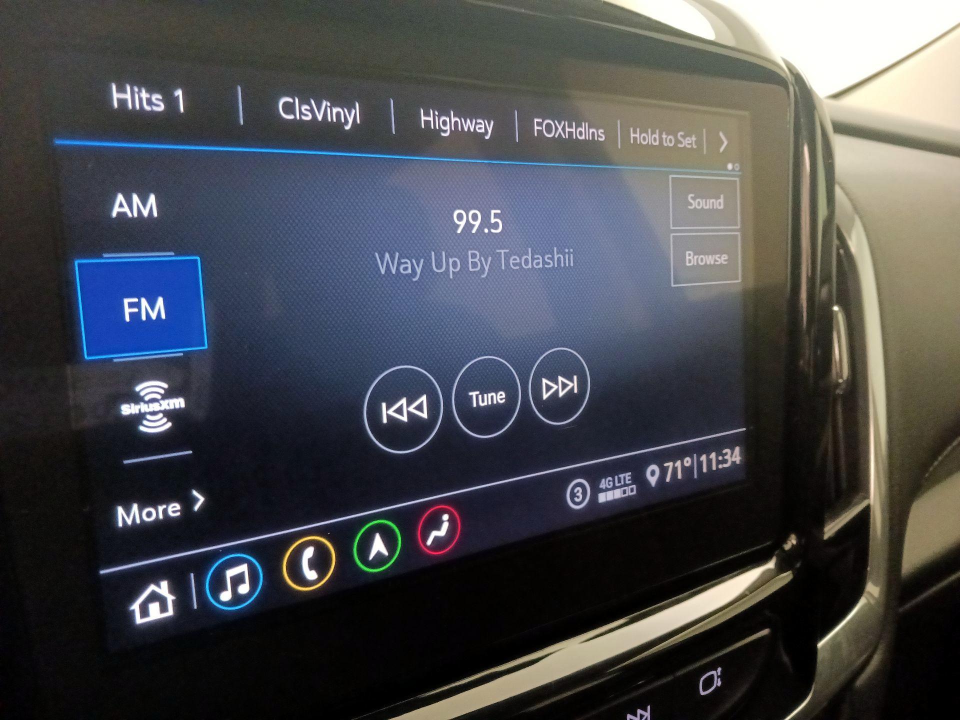 Thumbnail: 2021 Chevrolet Traverse - 16