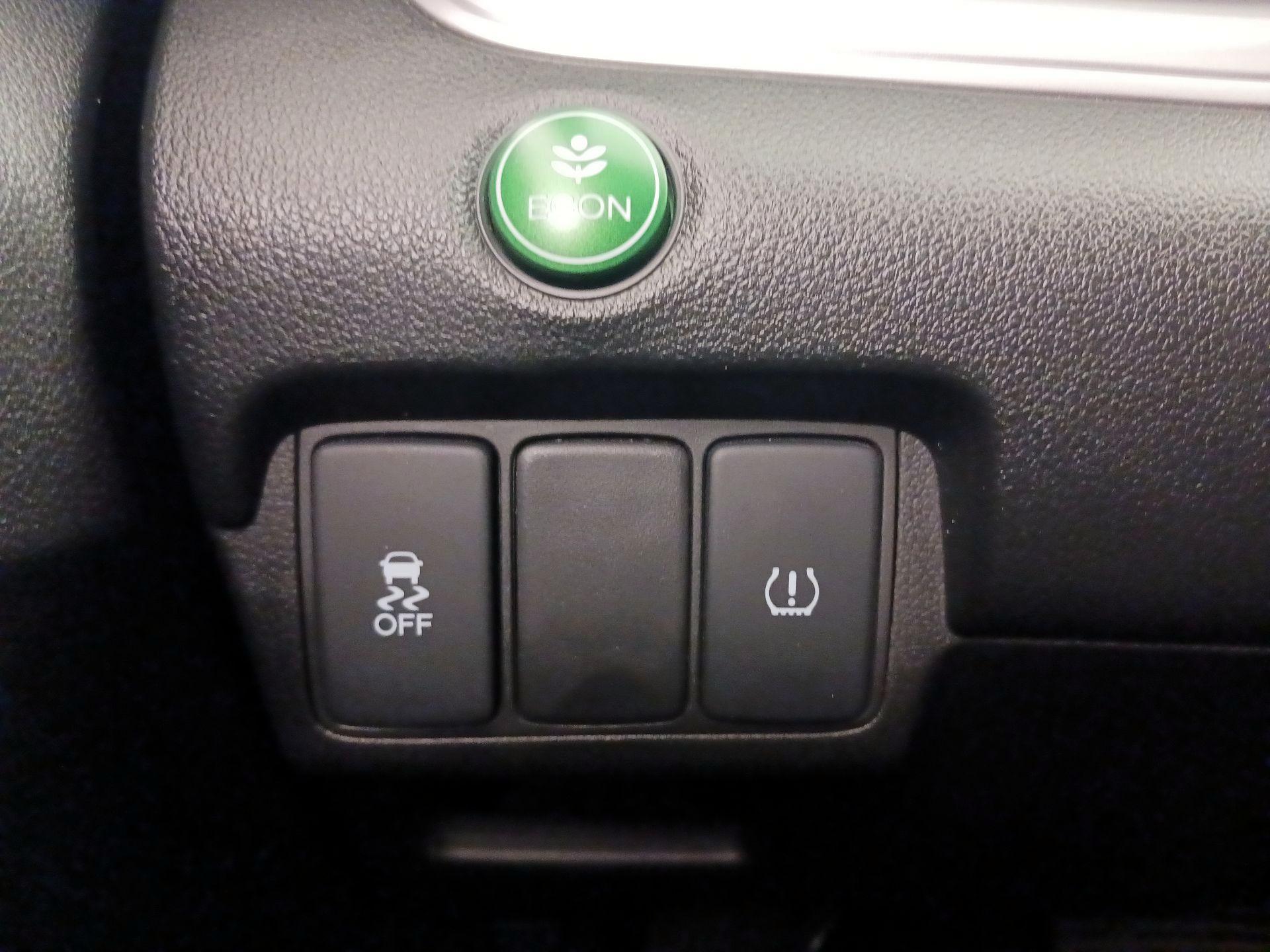 Thumbnail: 2015 Honda CR-V - 13
