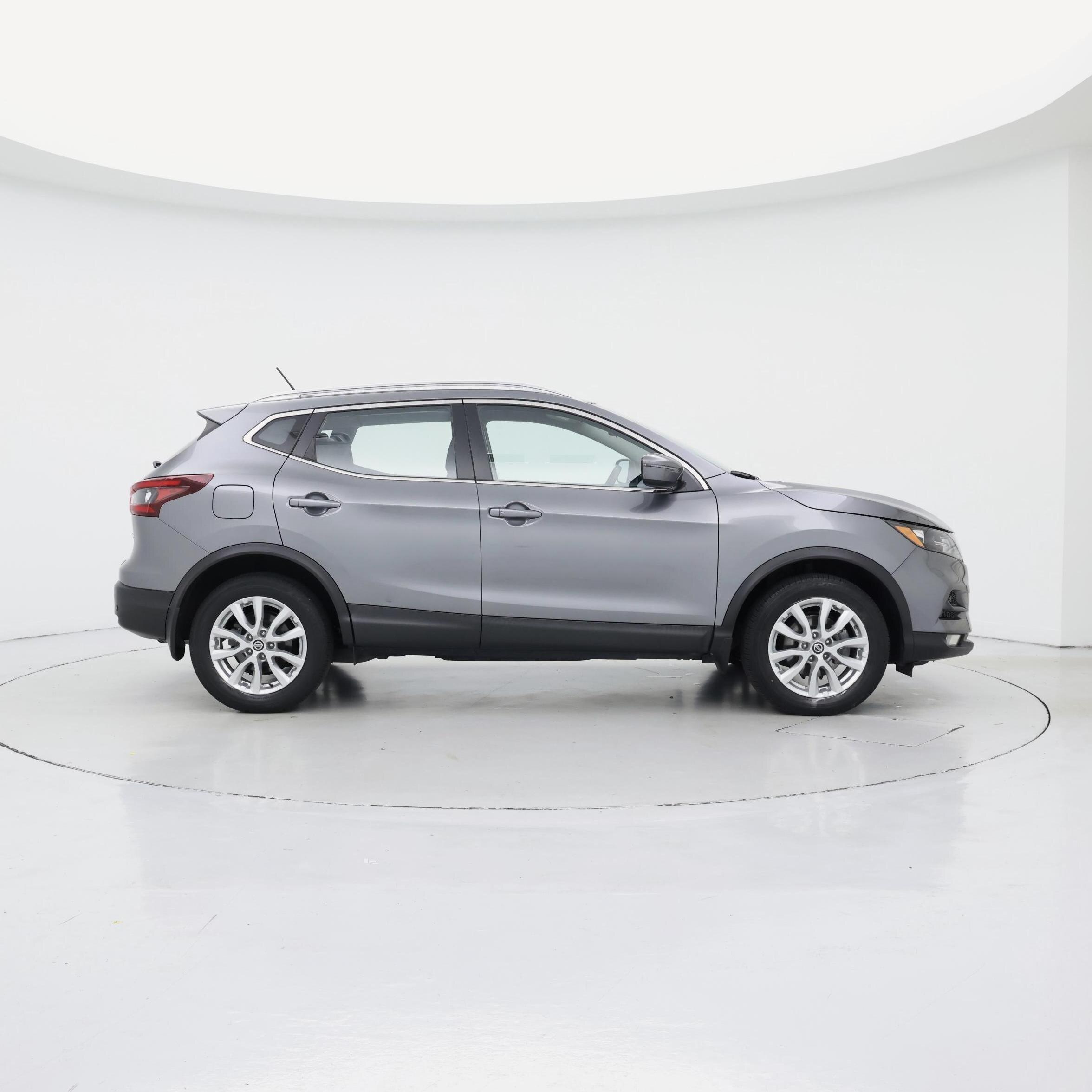 Thumbnail: 2021 Nissan Rogue Sport - 7