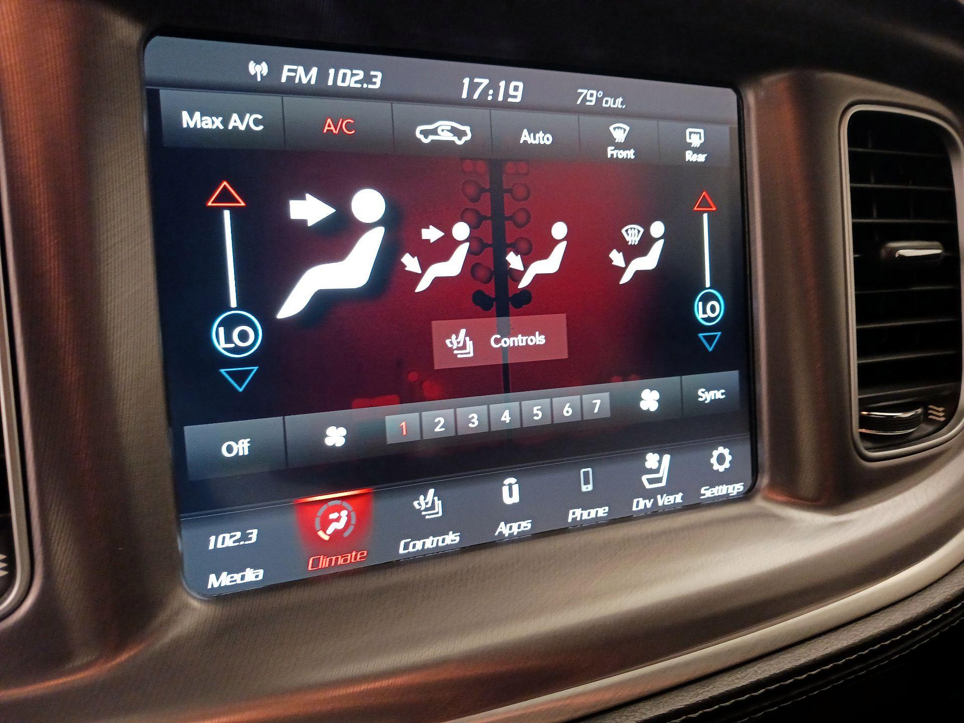Thumbnail: 2020 Dodge Charger - 16