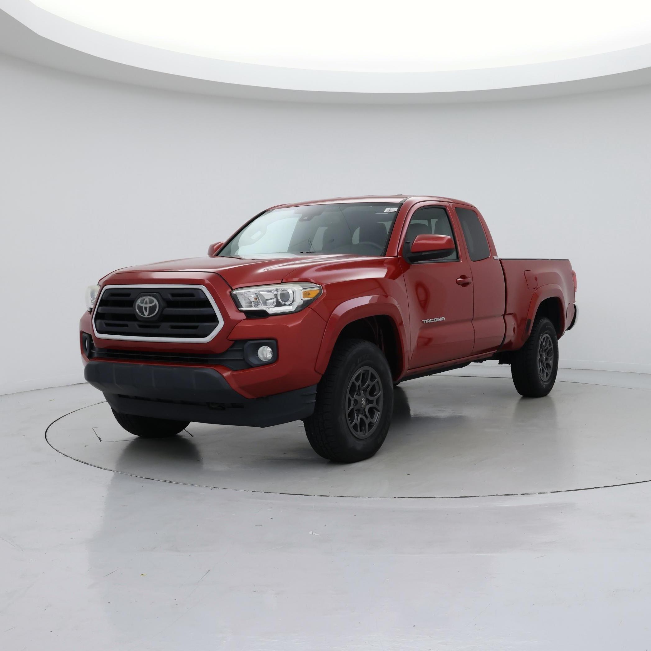 Thumbnail: 2018 Toyota Tacoma - 4