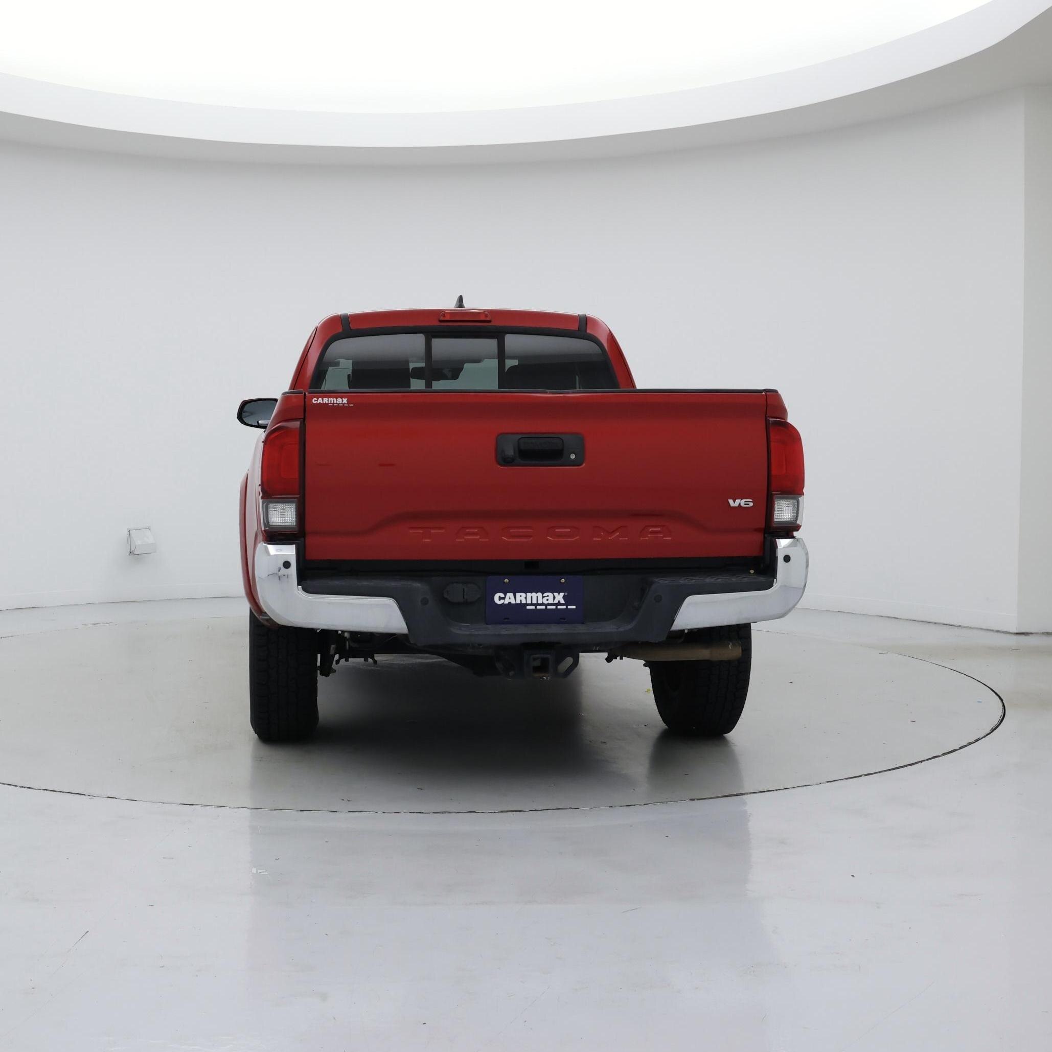 Thumbnail: 2018 Toyota Tacoma - 6