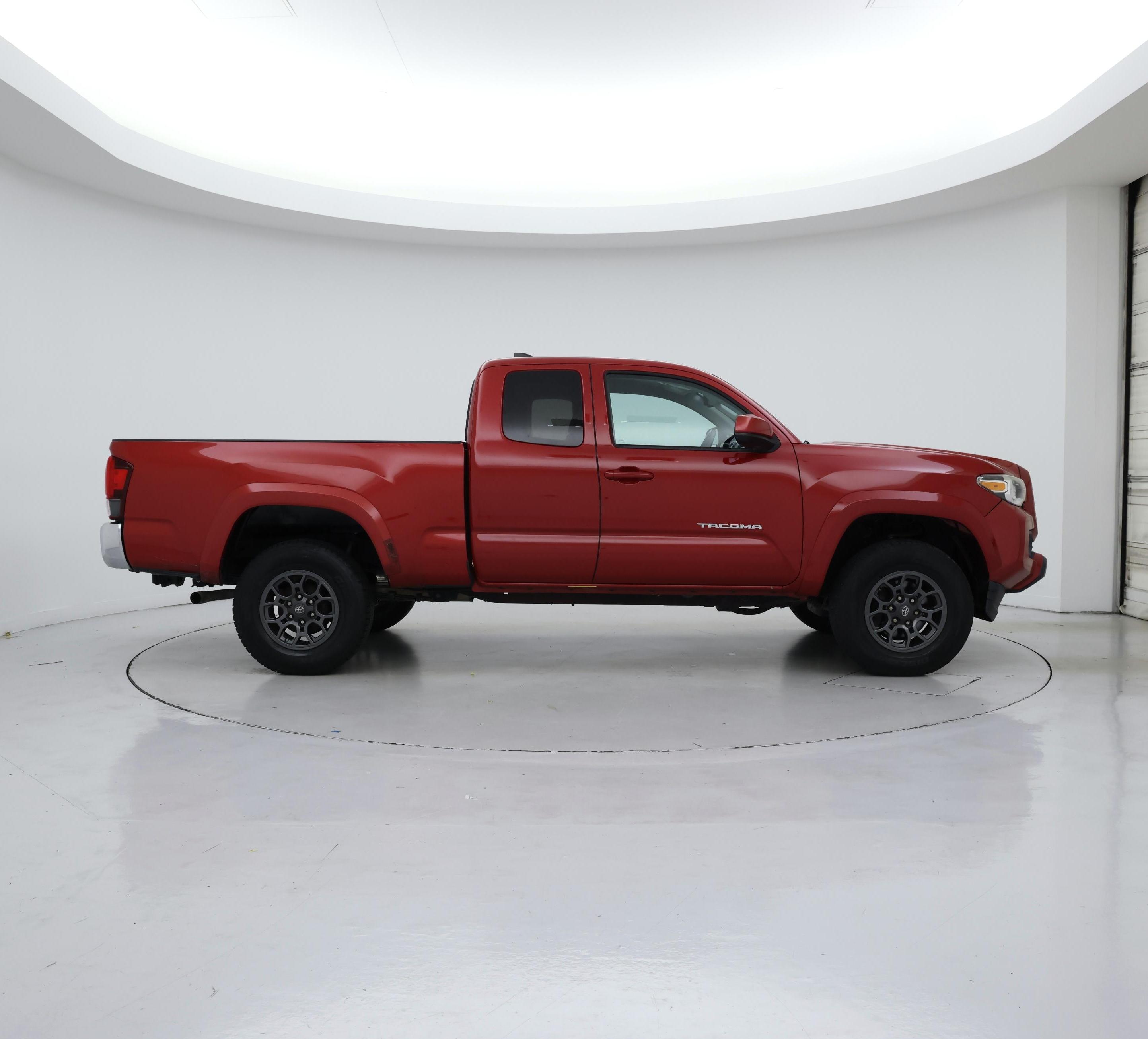 Thumbnail: 2018 Toyota Tacoma - 7