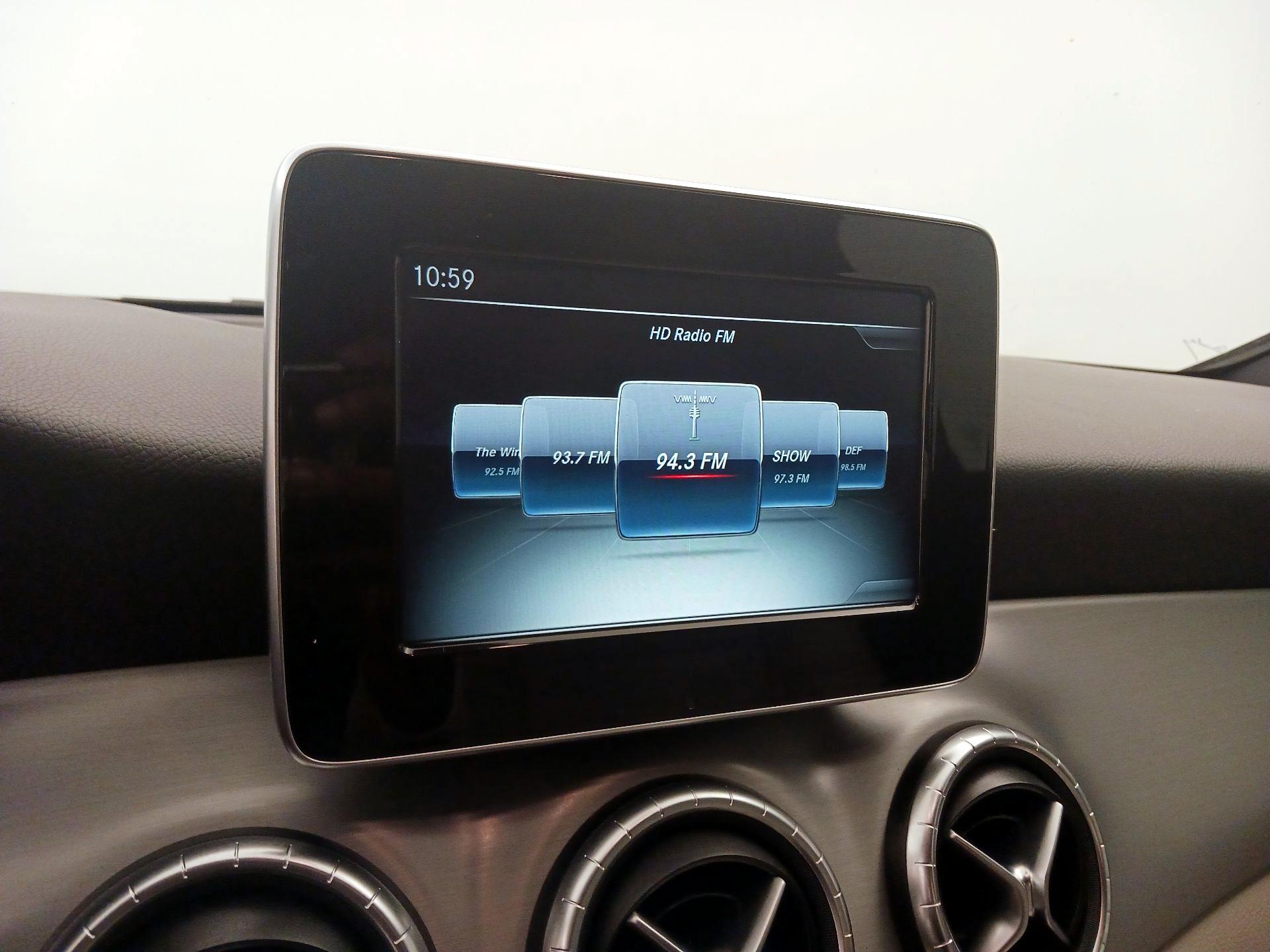 Thumbnail: 2016 Mercedes-Benz CLA - 16