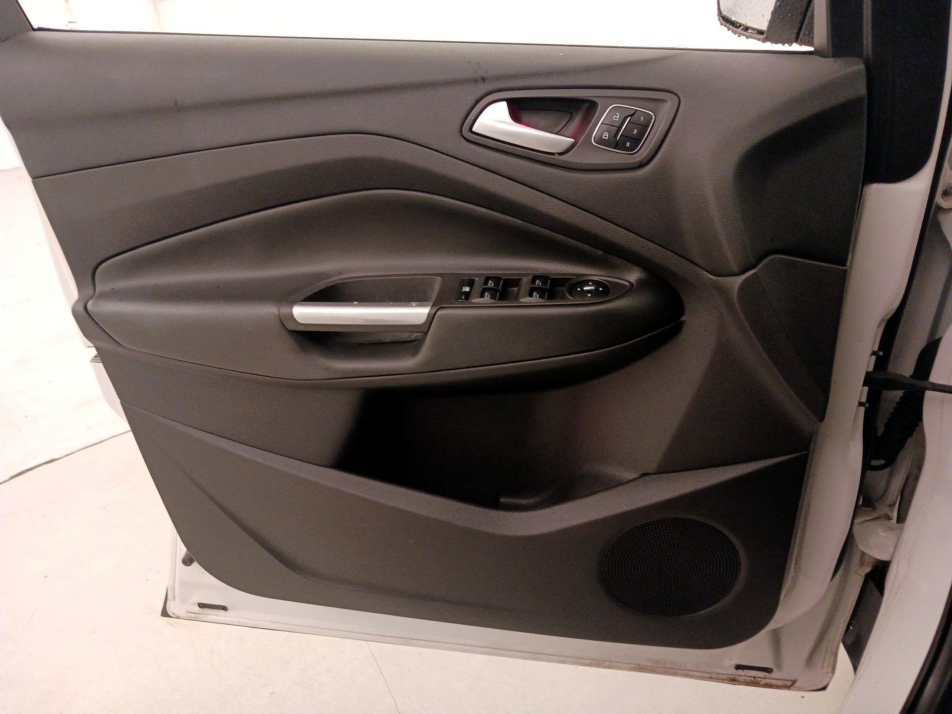 Thumbnail: 2014 Ford Escape - 12
