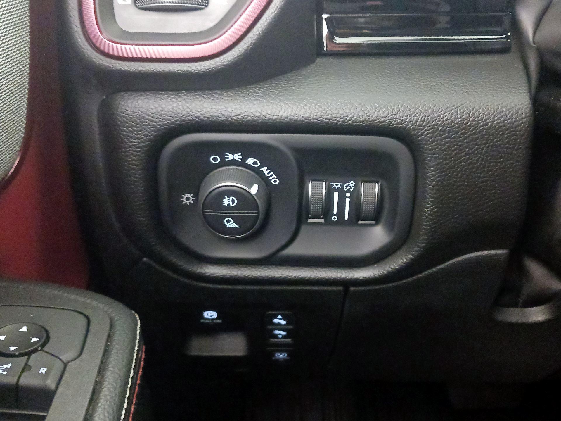 Thumbnail: 2025 RAM 1500 - 13