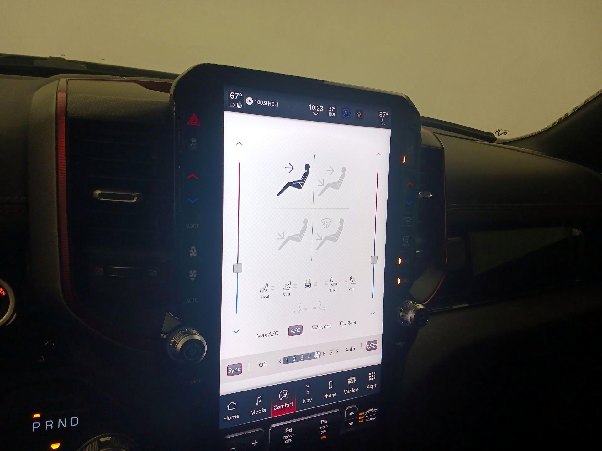 Thumbnail: 2025 RAM 1500 - 17