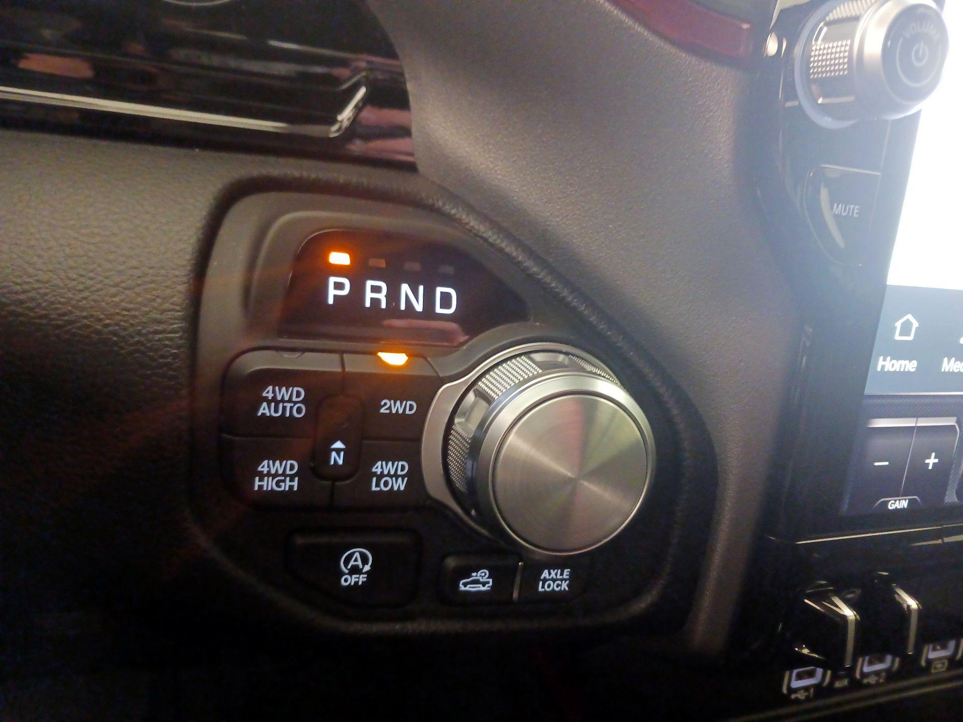 Thumbnail: 2025 RAM 1500 - 18