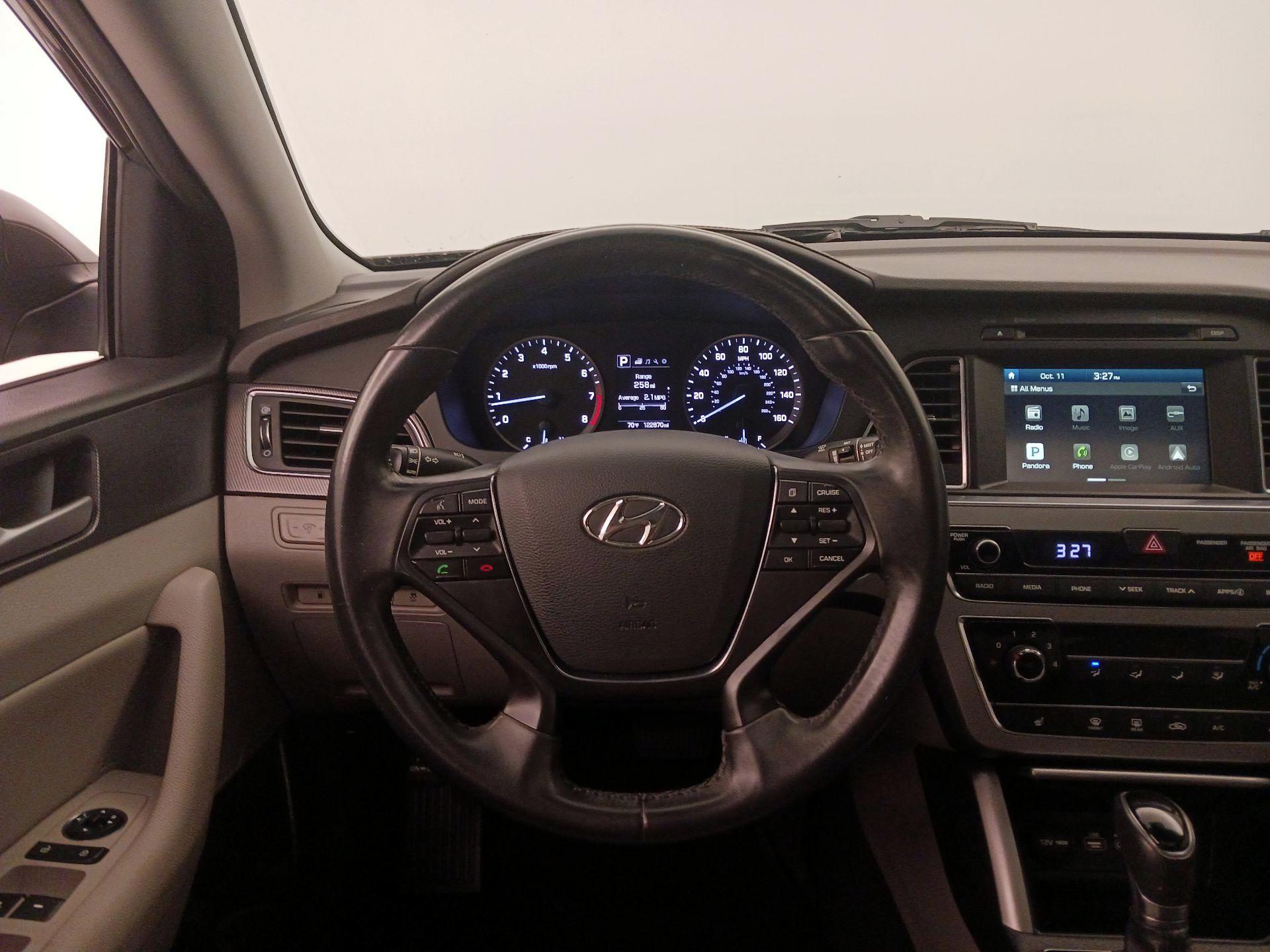 Thumbnail: 2016 Hyundai Sonata - 10
