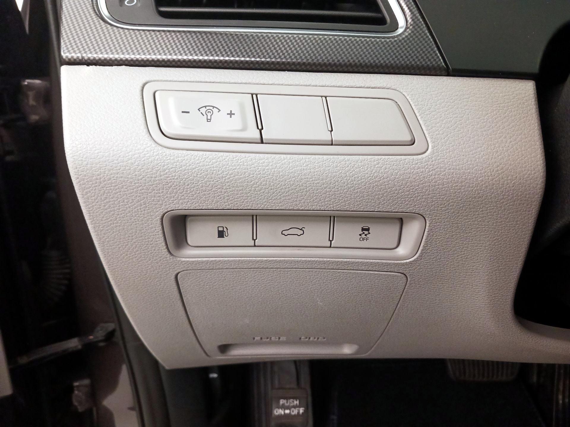 Thumbnail: 2016 Hyundai Sonata - 13