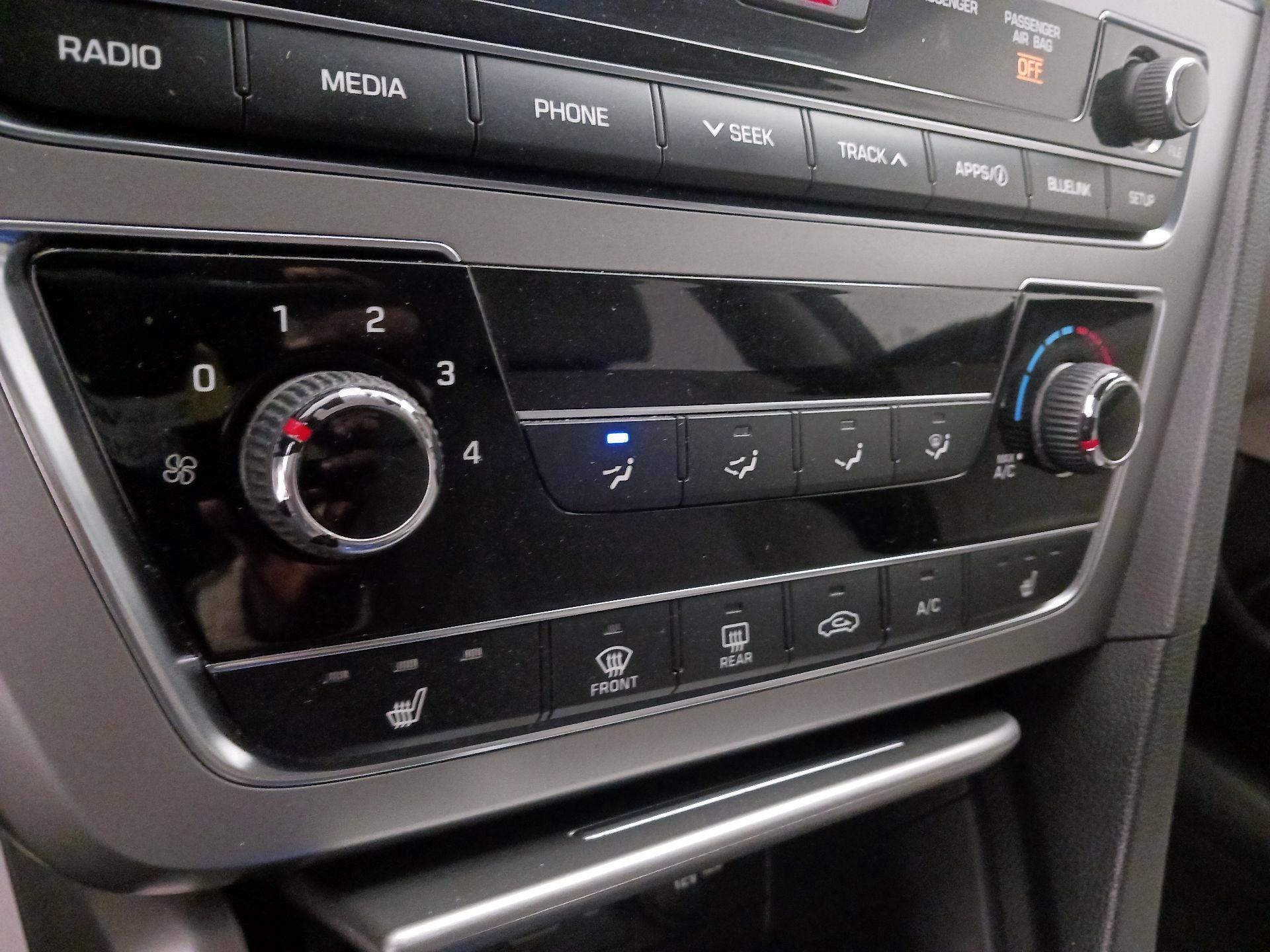 Thumbnail: 2016 Hyundai Sonata - 16