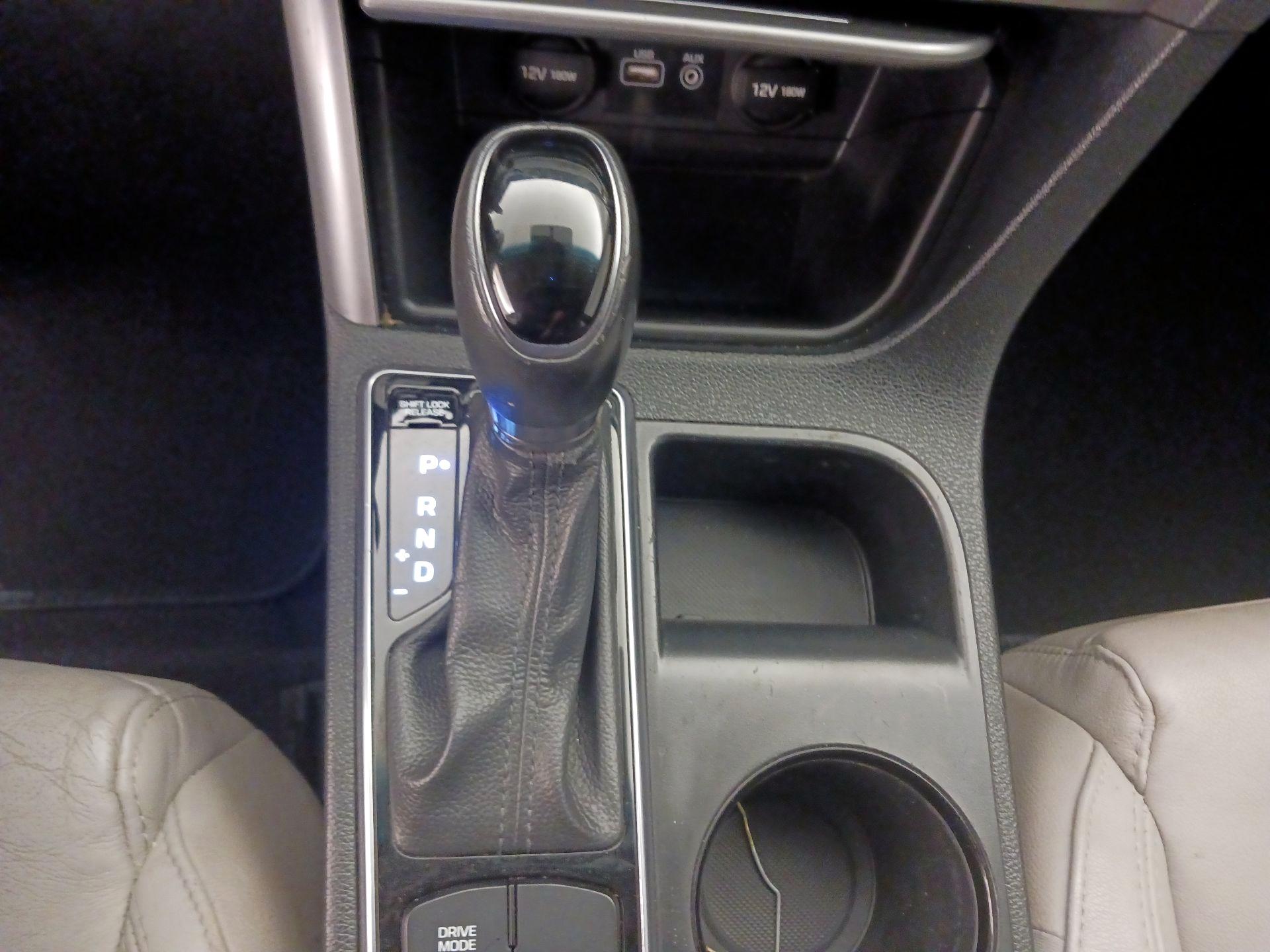 Thumbnail: 2016 Hyundai Sonata - 17
