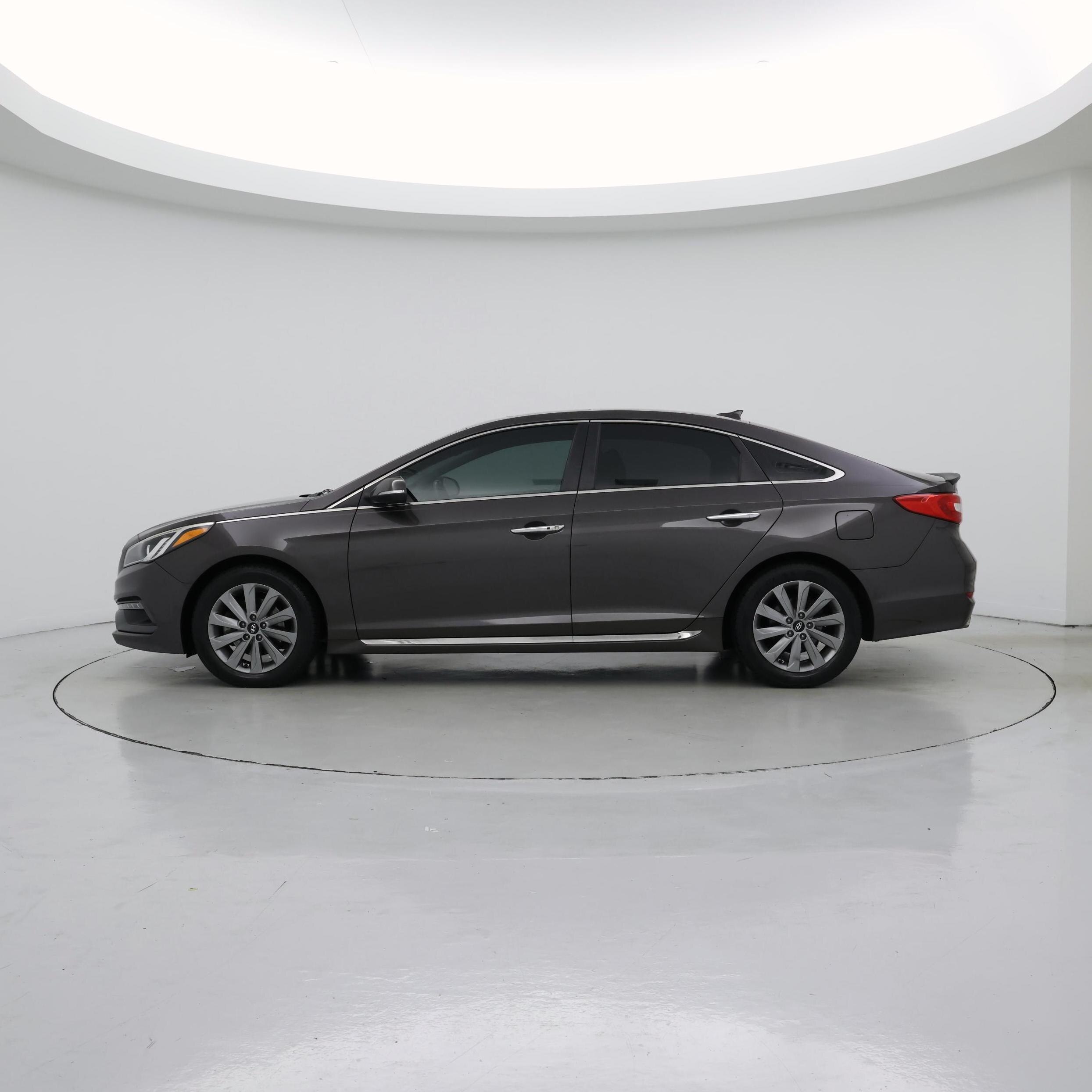 Thumbnail: 2016 Hyundai Sonata - 3