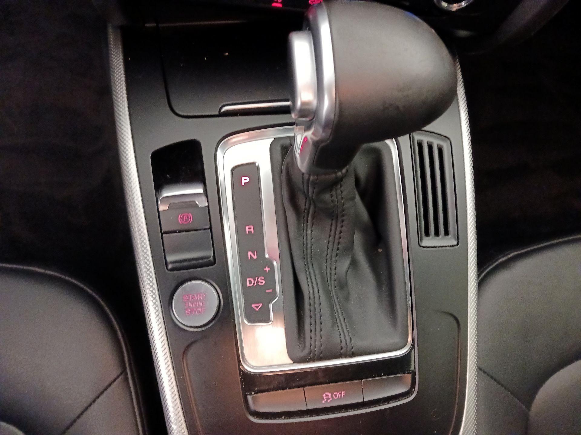Thumbnail: 2016 Audi A4 - 16