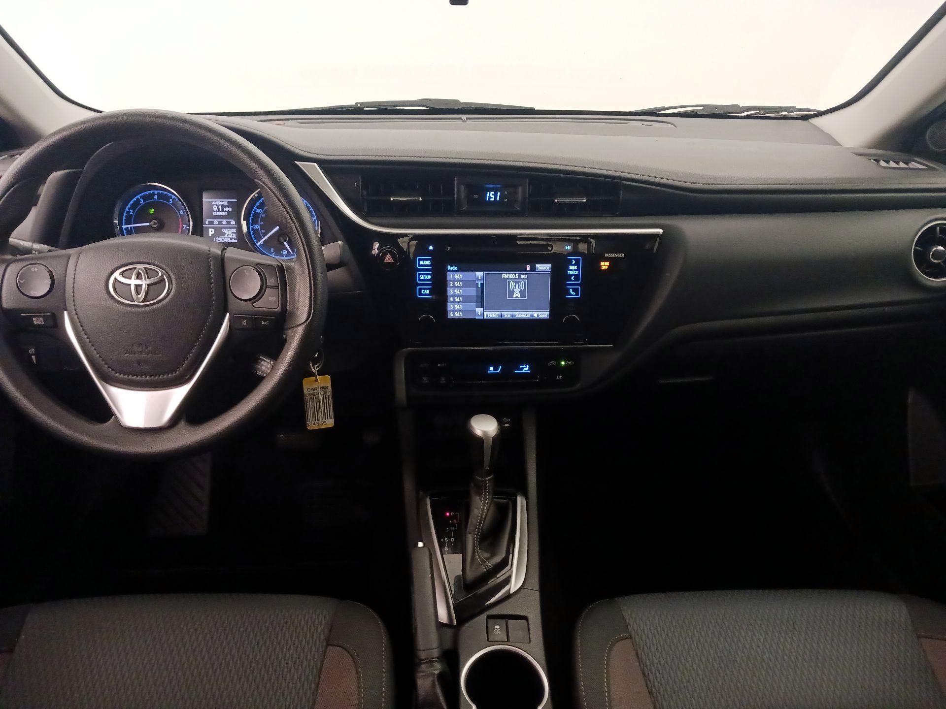 Thumbnail: 2017 Toyota Corolla - 9