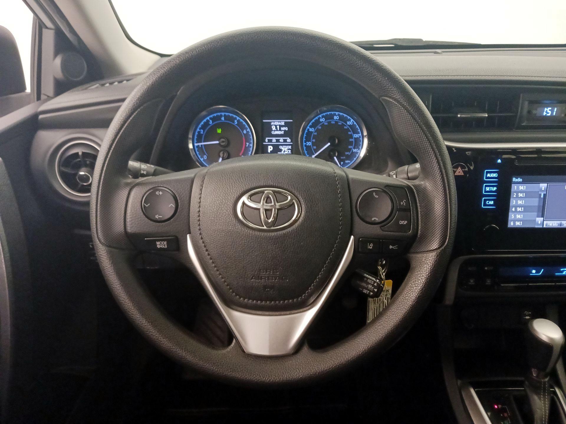 Thumbnail: 2017 Toyota Corolla - 10