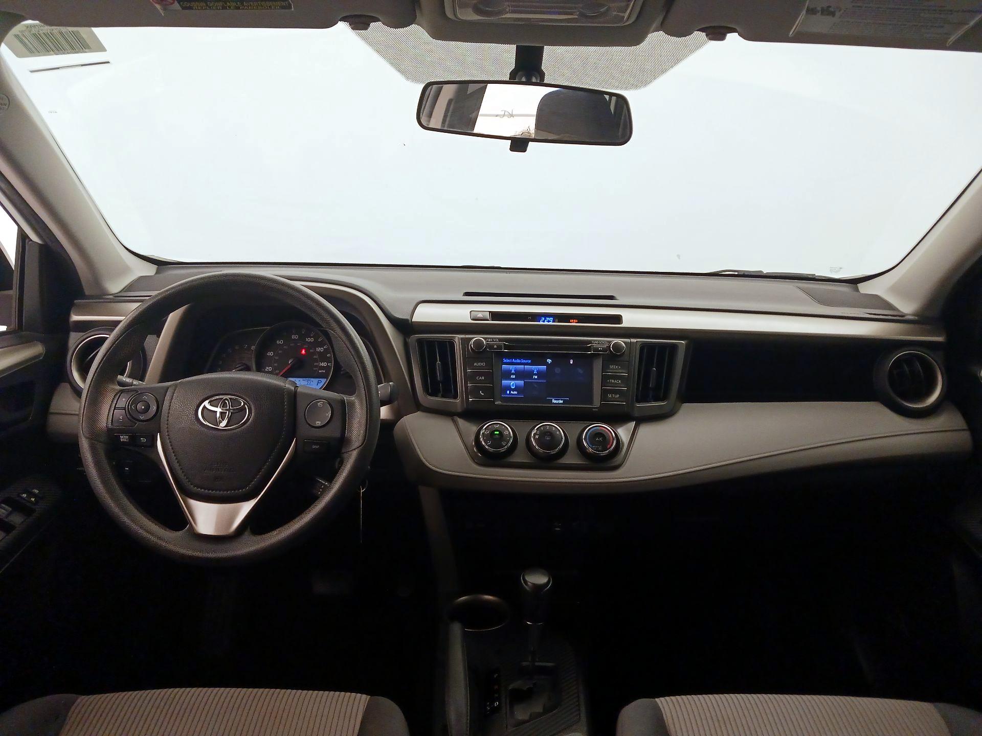 Thumbnail: 2015 Toyota RAV4 - 9