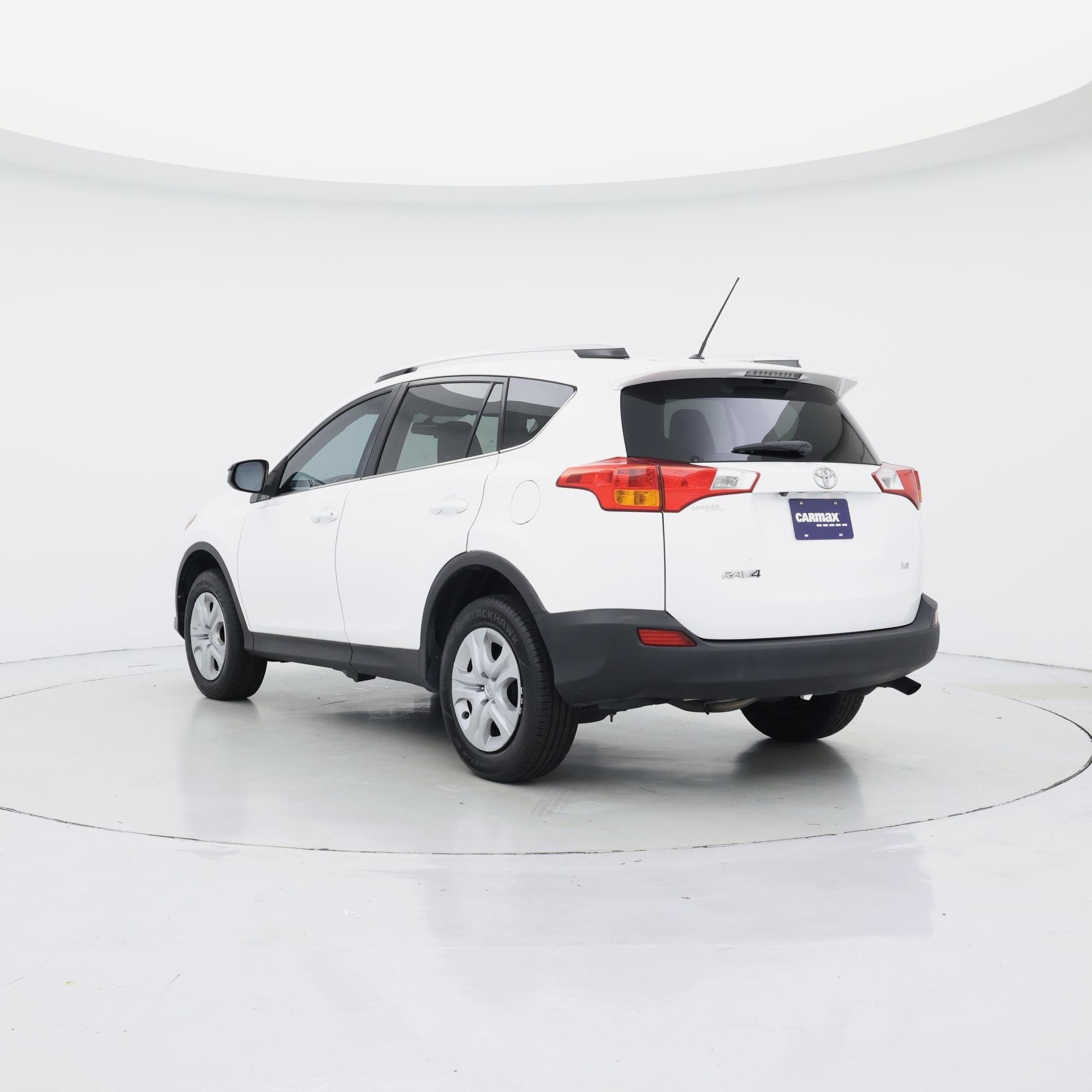 Thumbnail: 2015 Toyota RAV4 - 2