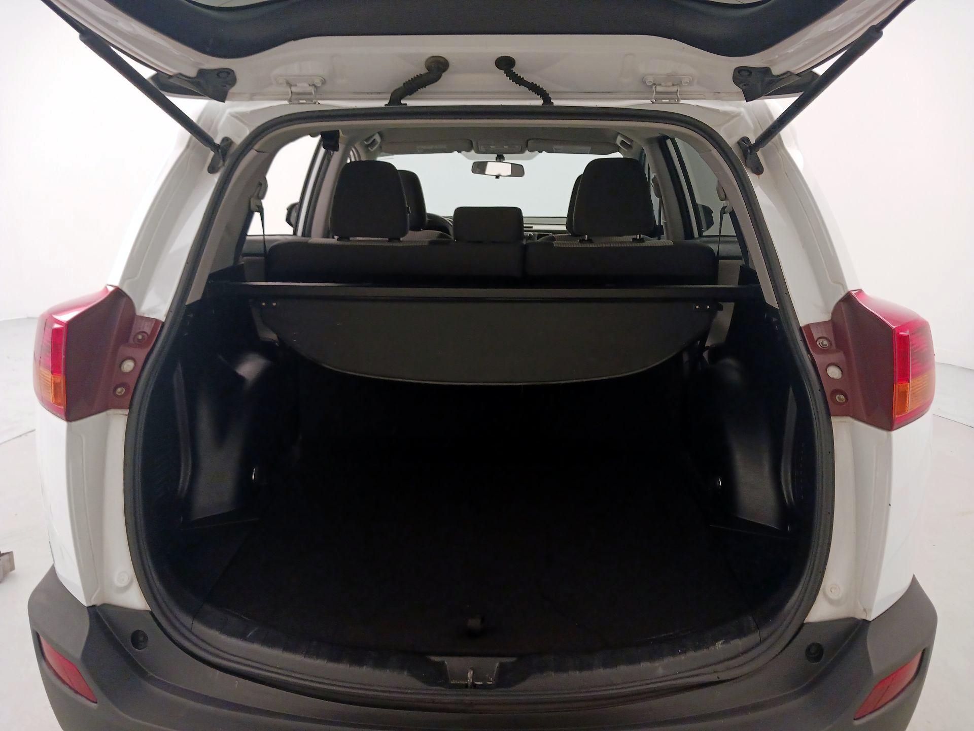 Thumbnail: 2015 Toyota RAV4 - 20