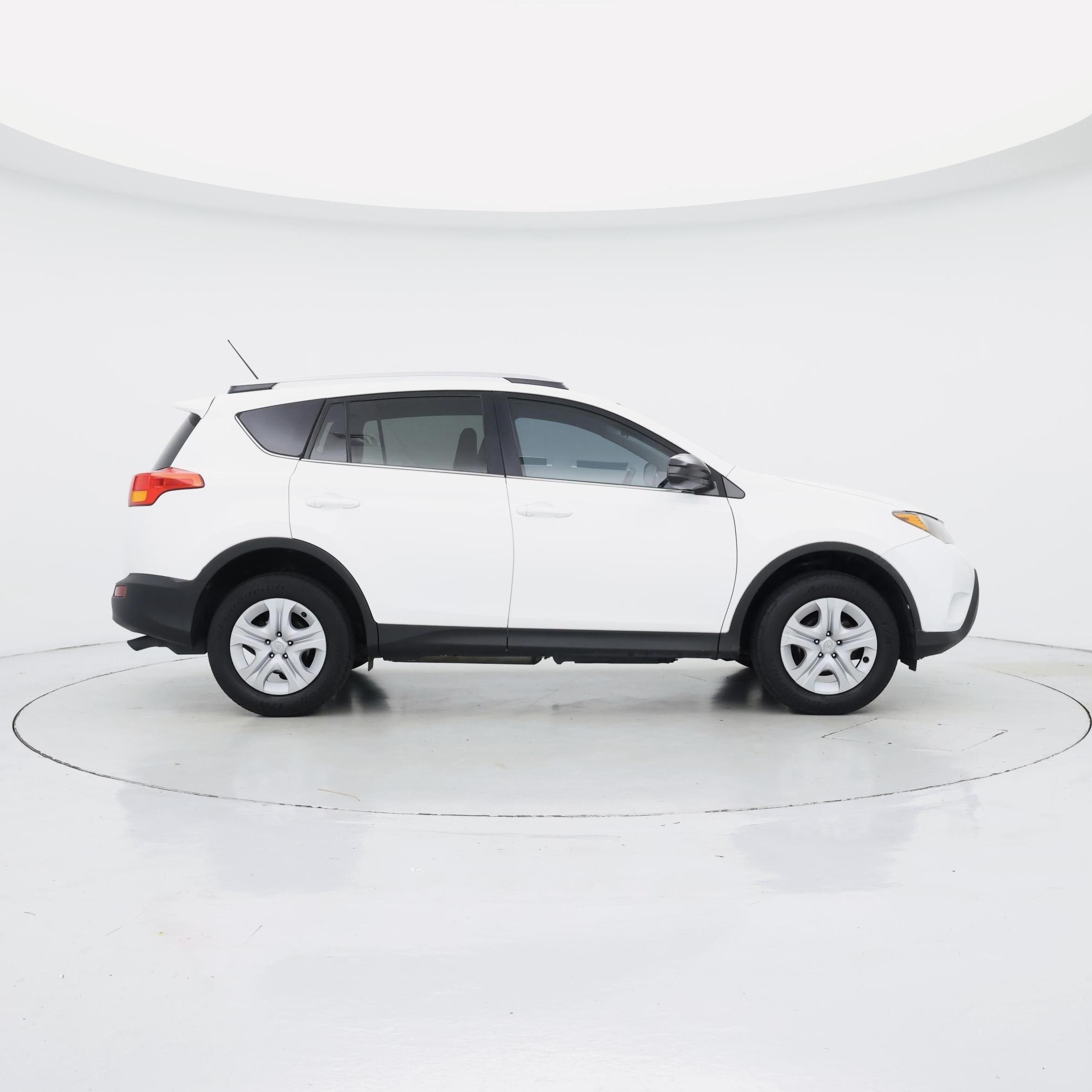 Thumbnail: 2015 Toyota RAV4 - 7