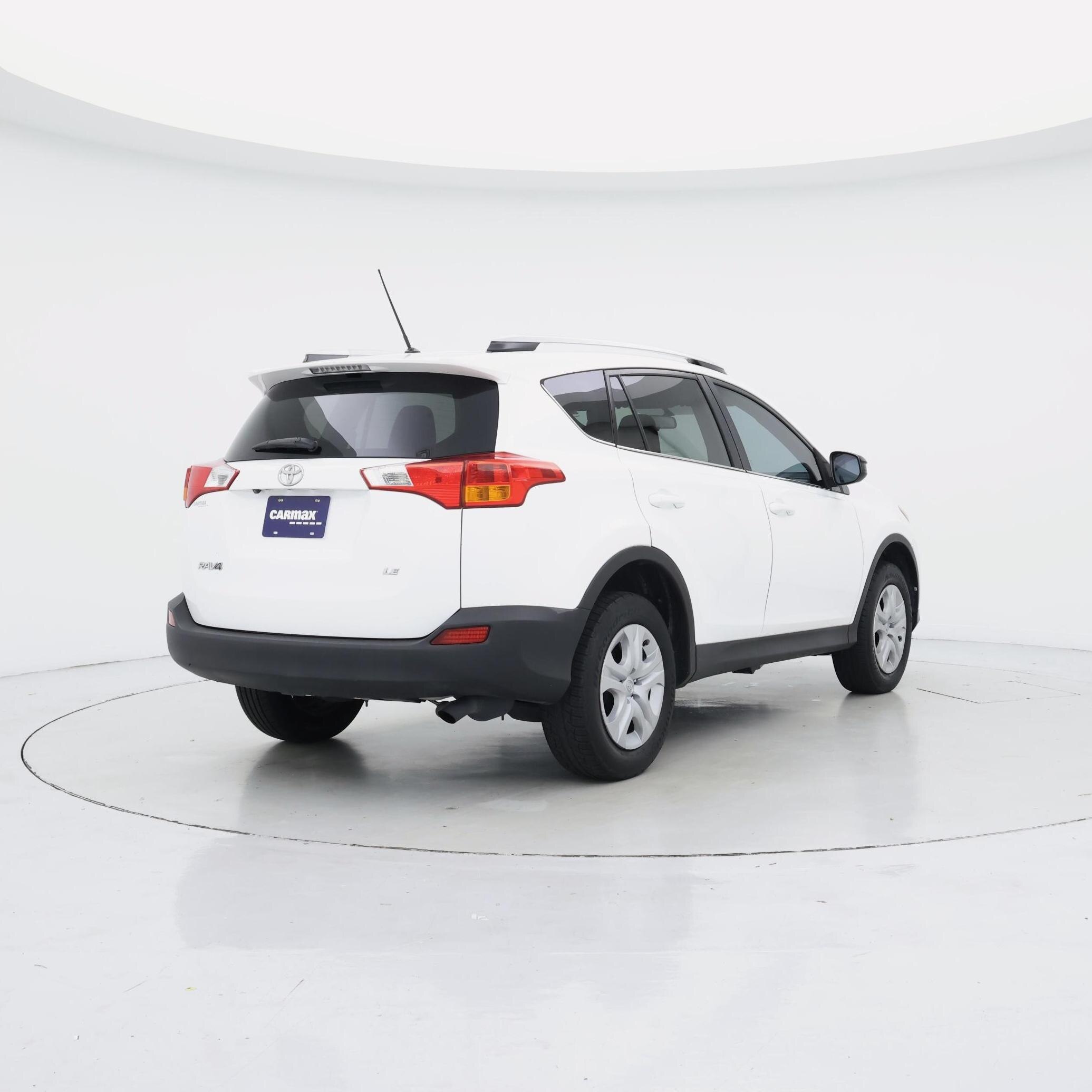 Thumbnail: 2015 Toyota RAV4 - 8