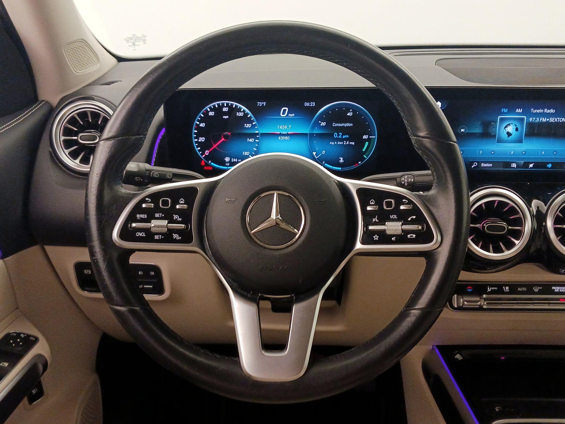 Thumbnail: 2022 Mercedes-Benz GLB - 10