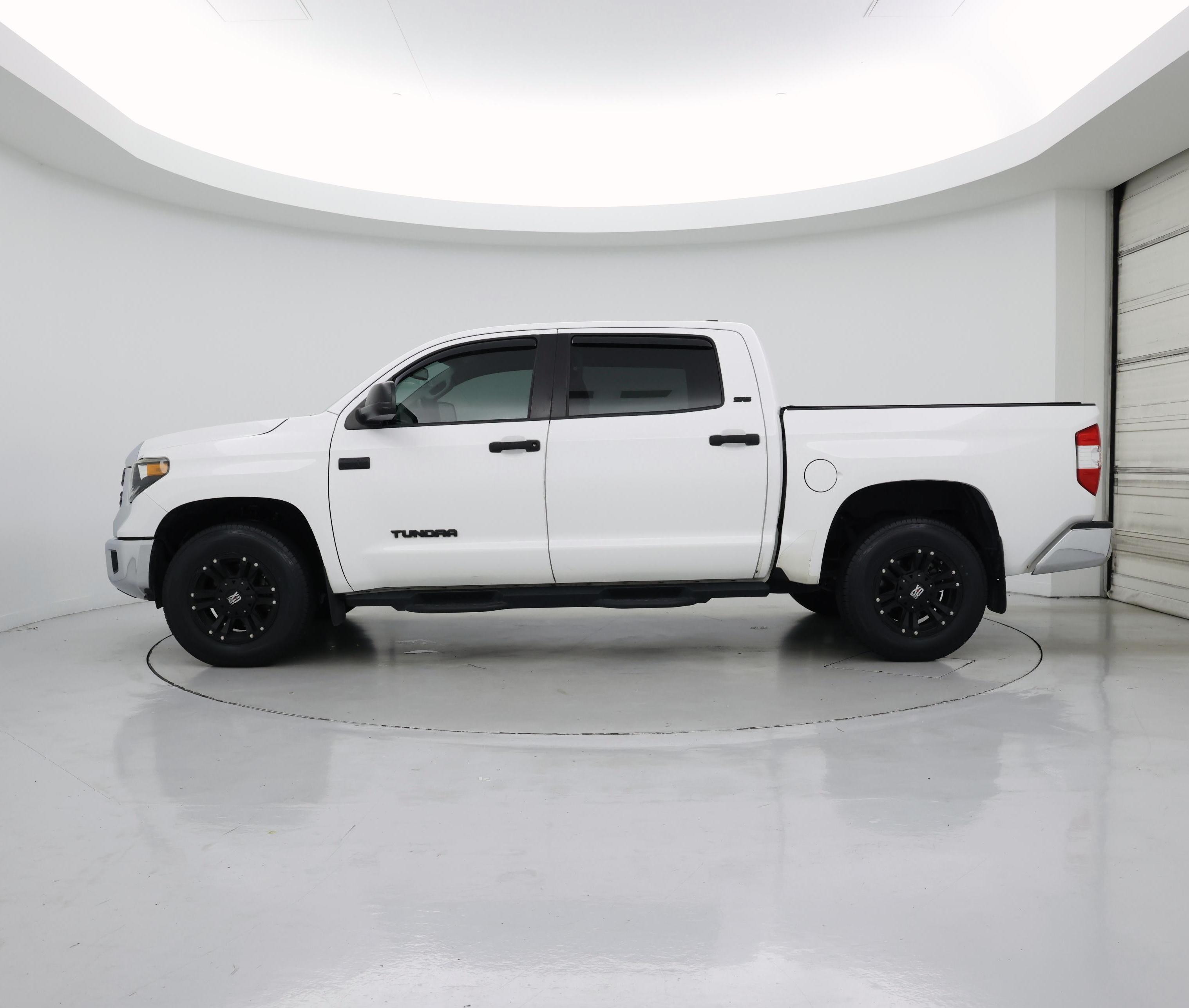 Thumbnail: 2020 Toyota Tundra - 3