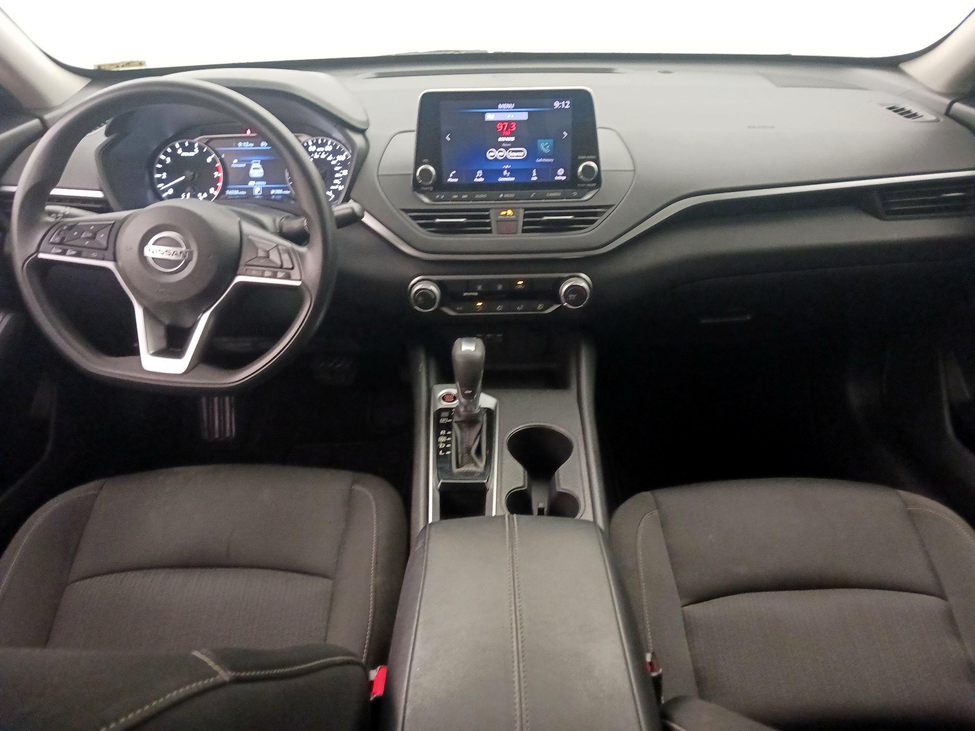 Thumbnail: 2020 Nissan Altima - 9