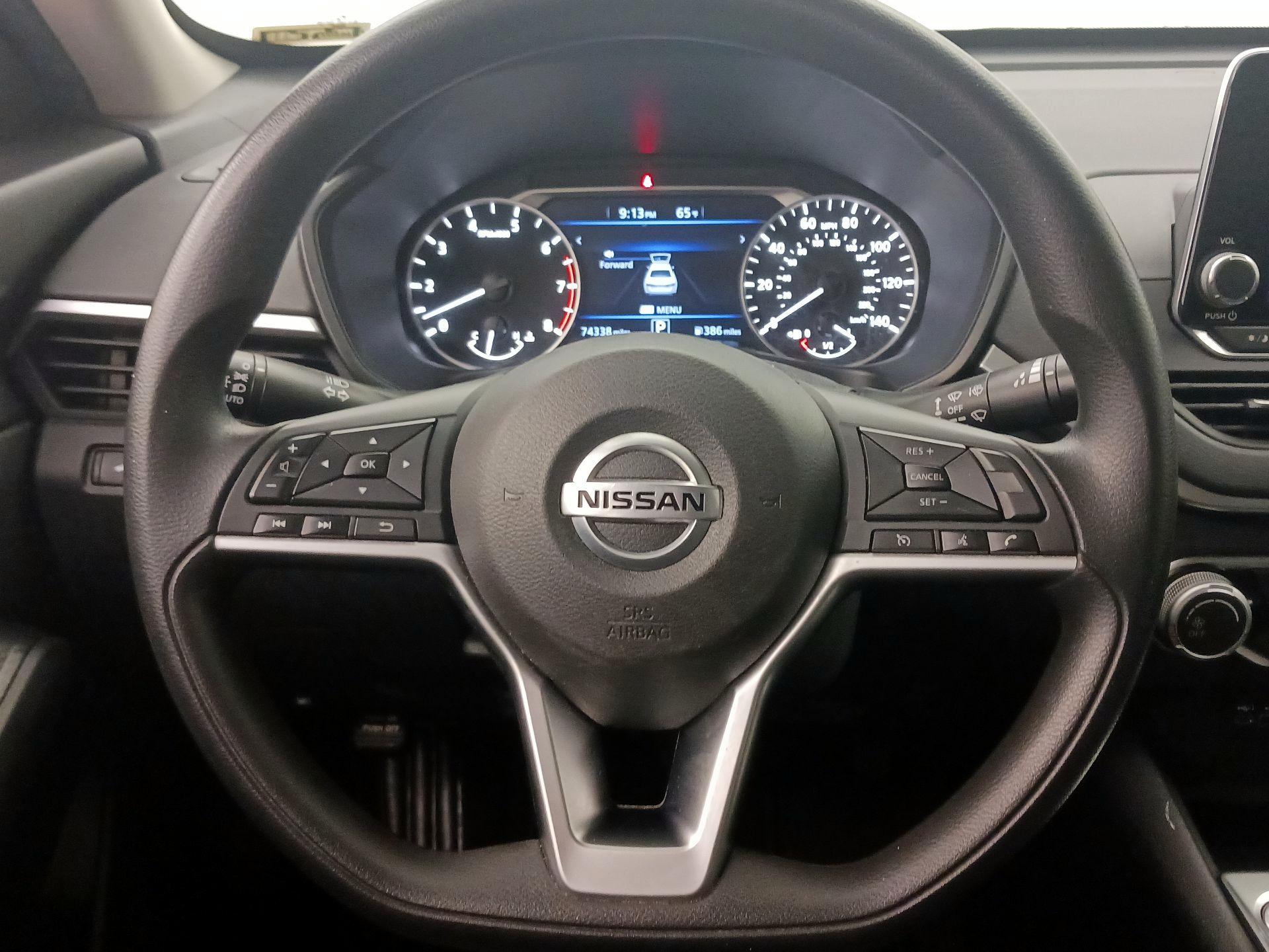 Thumbnail: 2020 Nissan Altima - 10