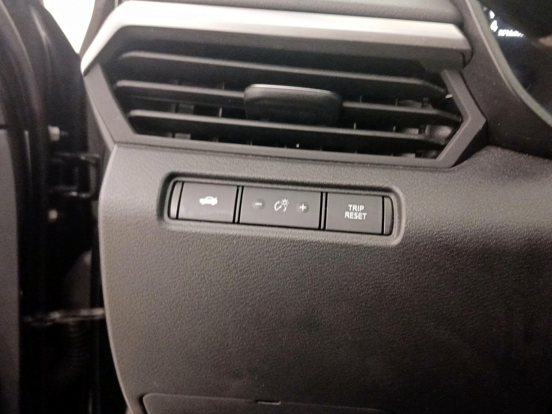 Thumbnail: 2020 Nissan Altima - 13