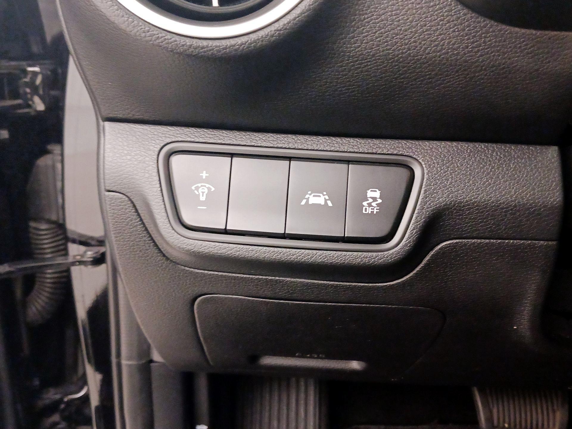 Thumbnail: 2021 Kia Forte - 13