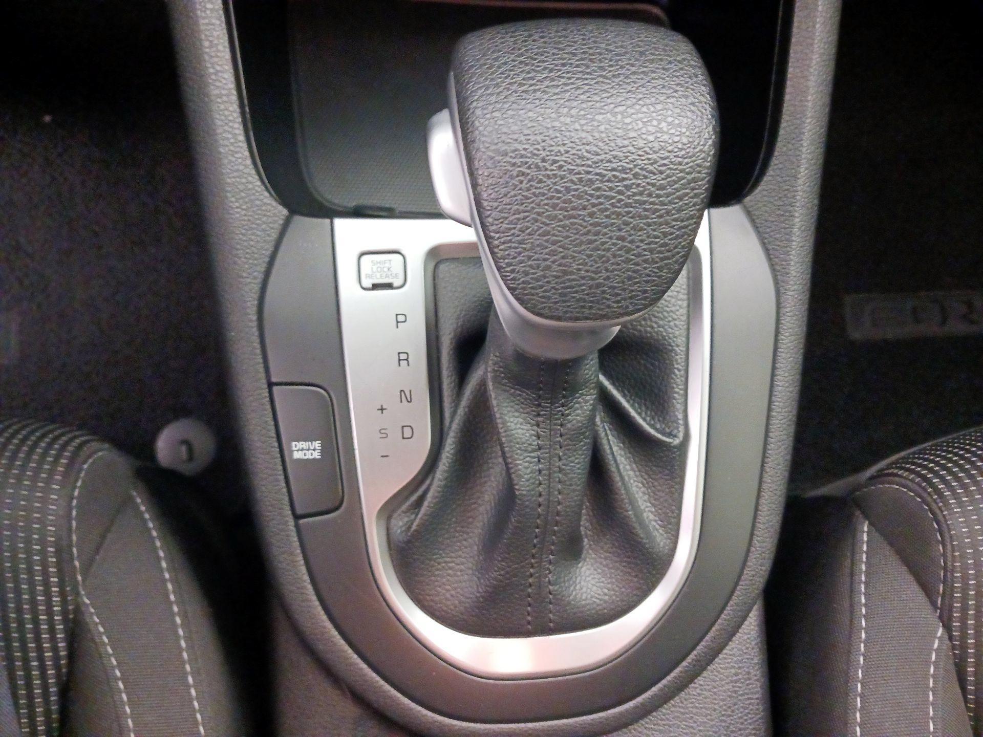 Thumbnail: 2021 Kia Forte - 17