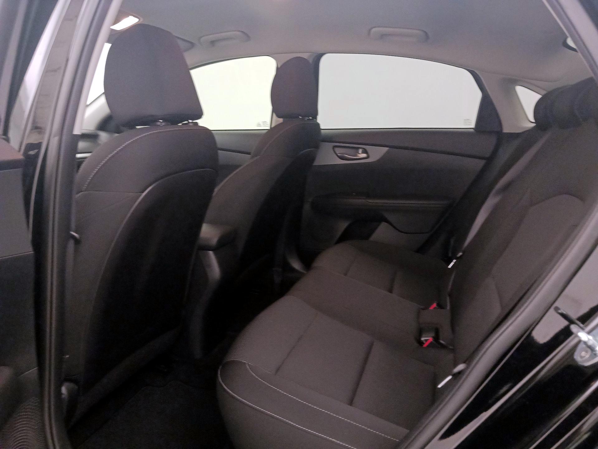 Thumbnail: 2021 Kia Forte - 19