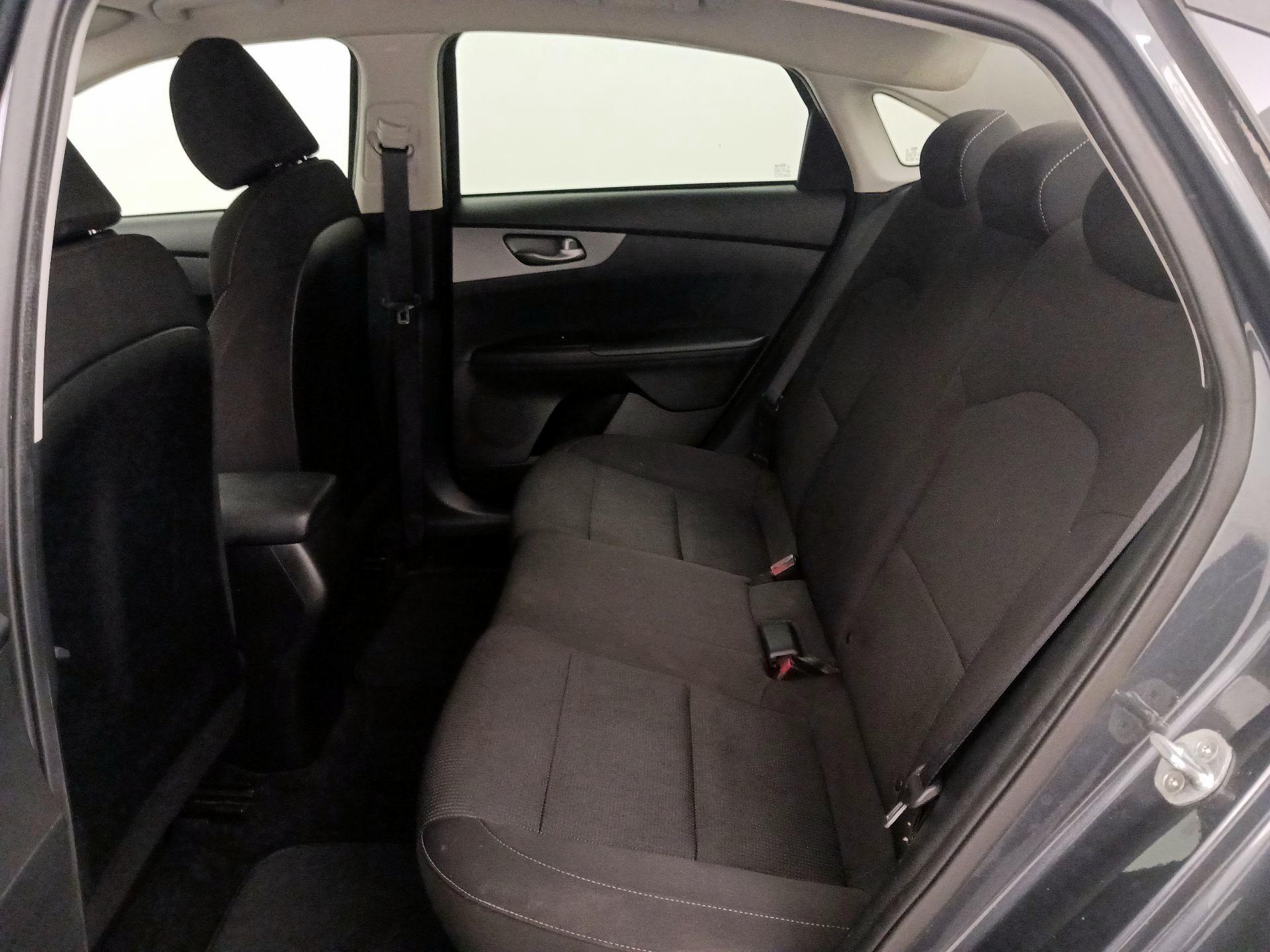 Thumbnail: 2020 Kia Forte - 19