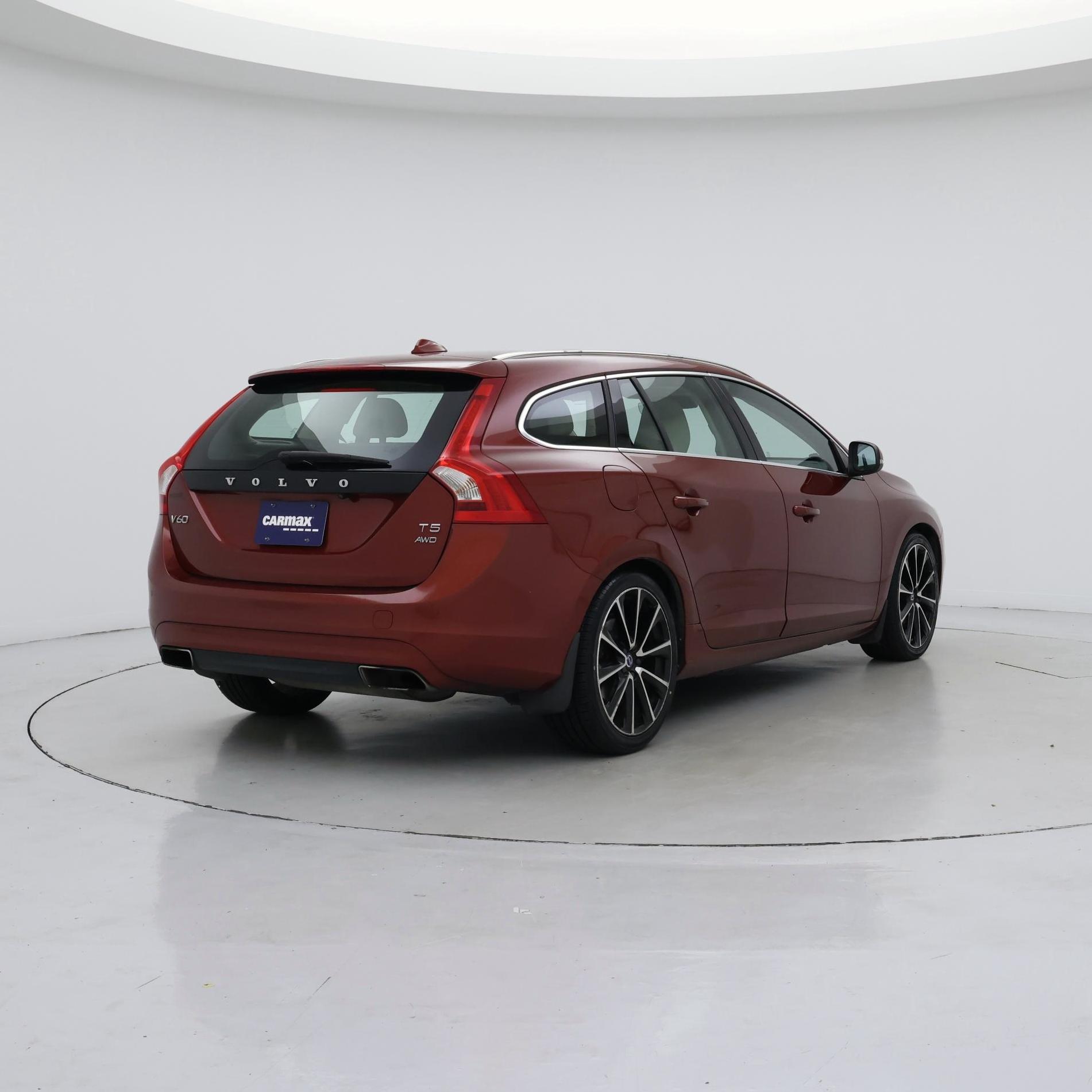 Thumbnail: 2017 Volvo V60 - 8
