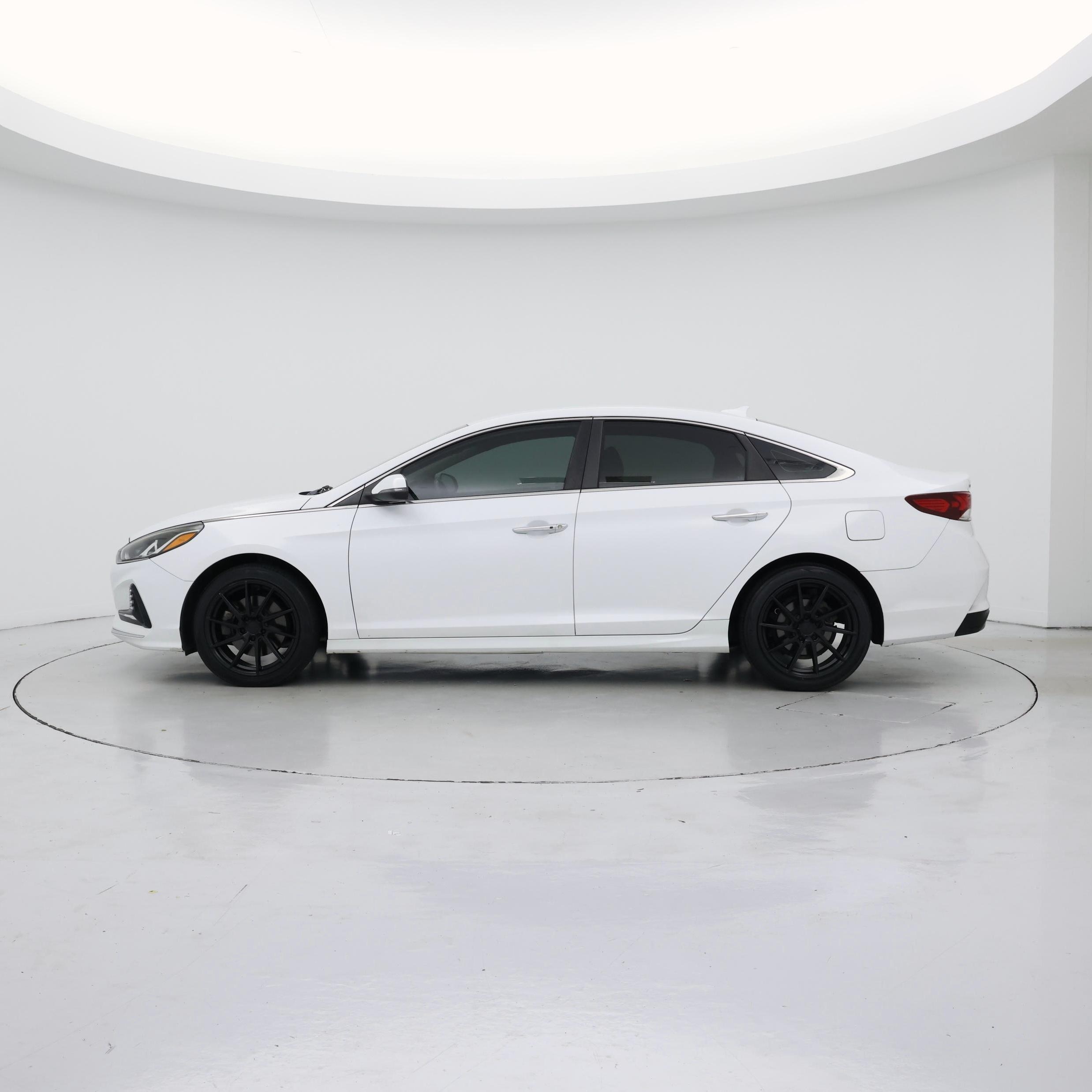 Thumbnail: 2018 Hyundai Sonata - 3