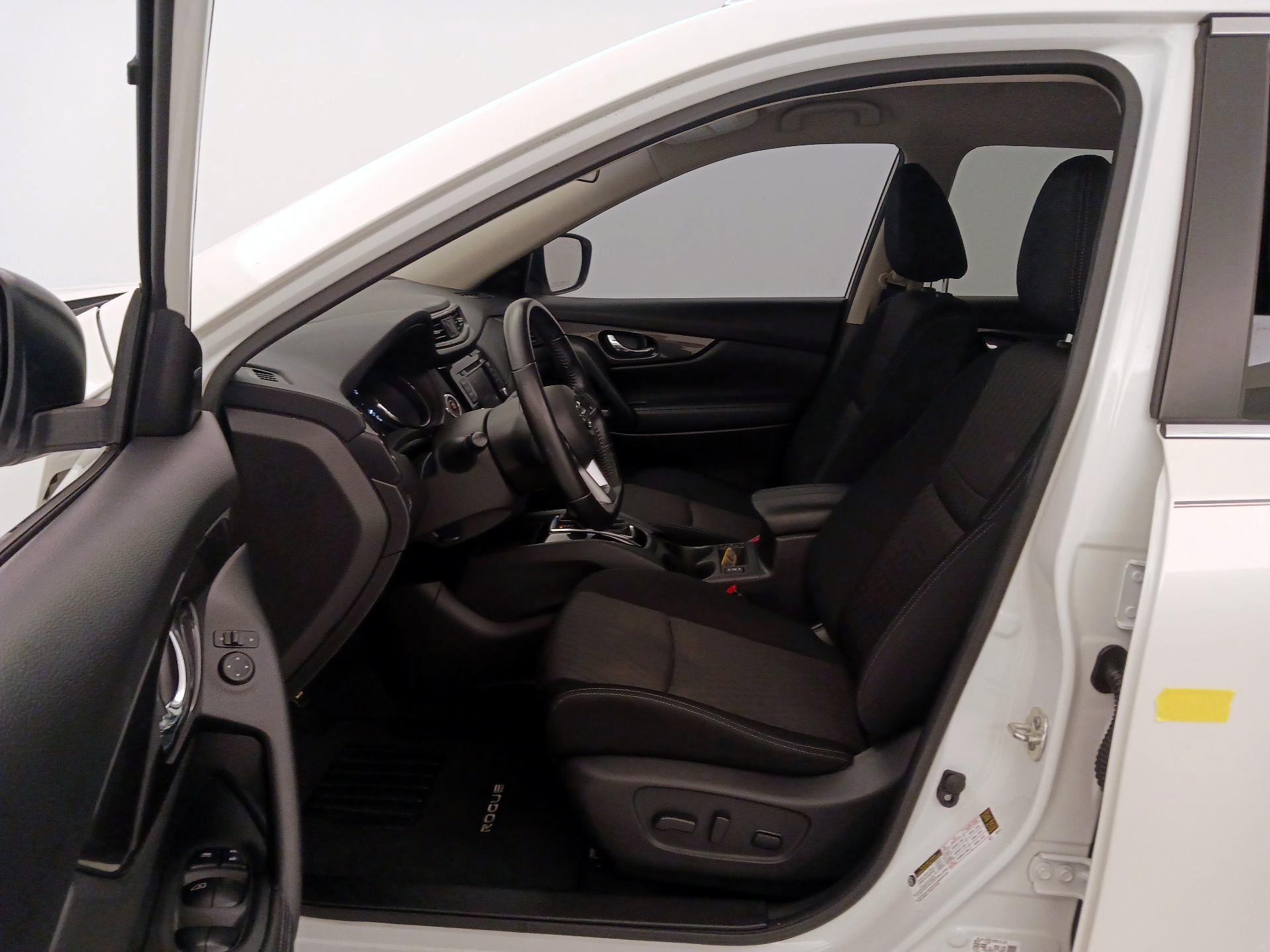Thumbnail: 2019 Nissan Rogue - 11