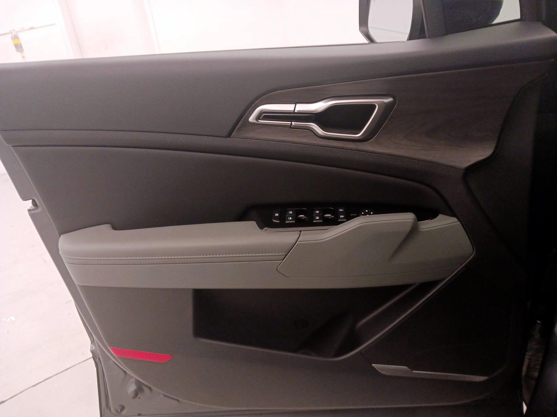 Thumbnail: 2023 Kia Sportage - 12
