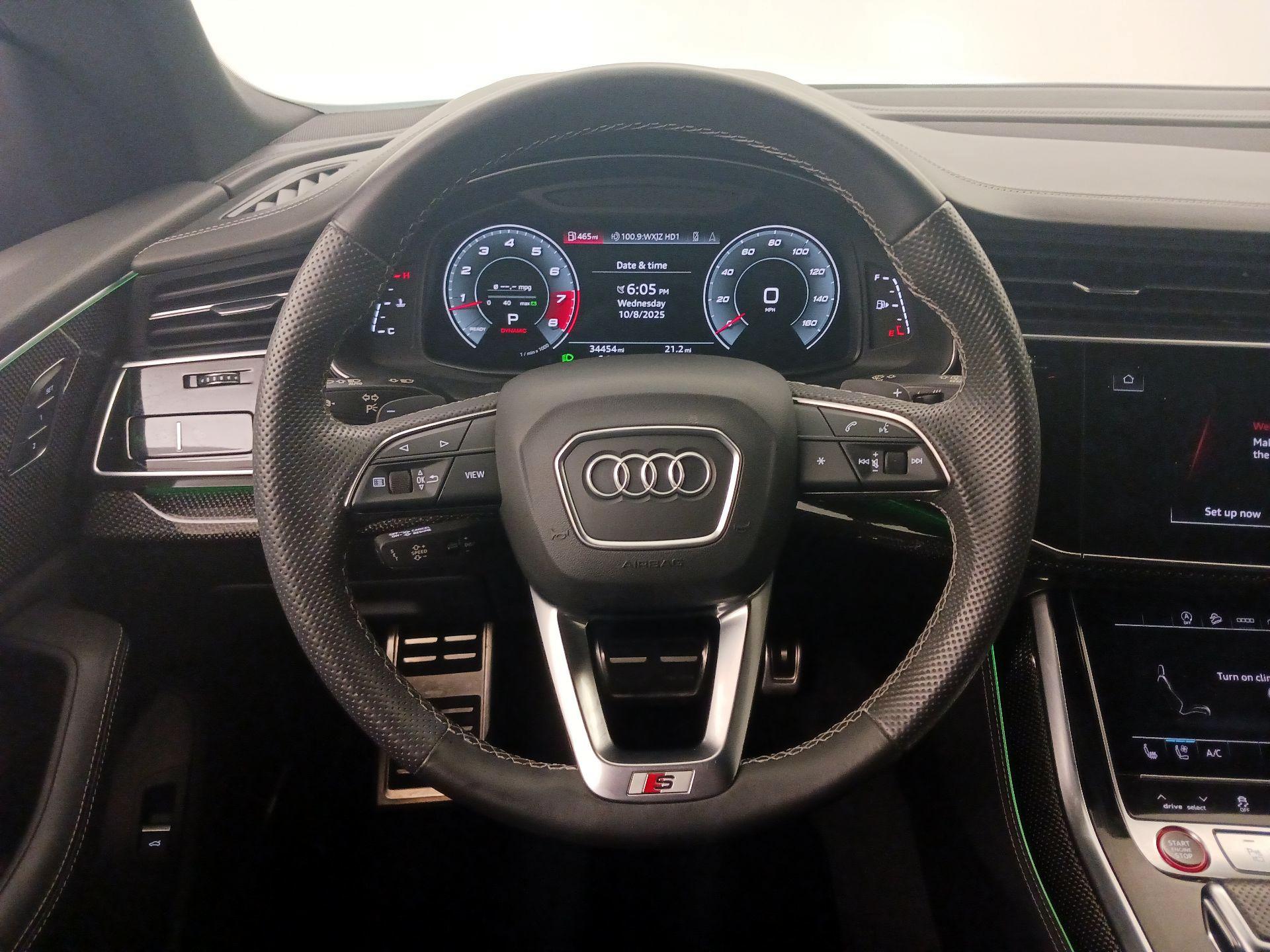 Thumbnail: 2022 Audi SQ8 - 10
