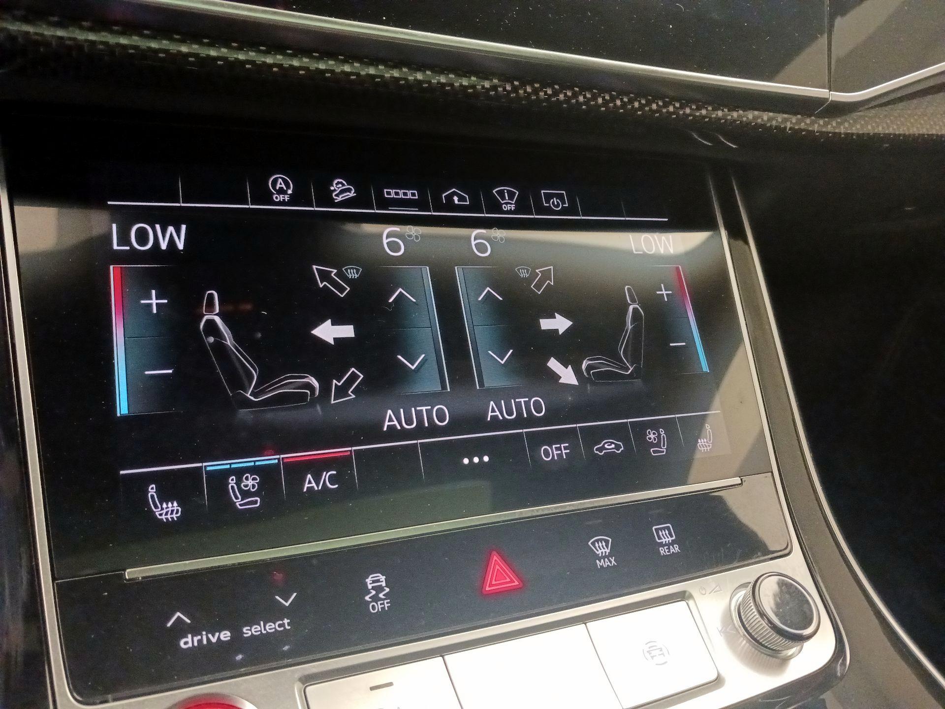 Thumbnail: 2022 Audi SQ8 - 17