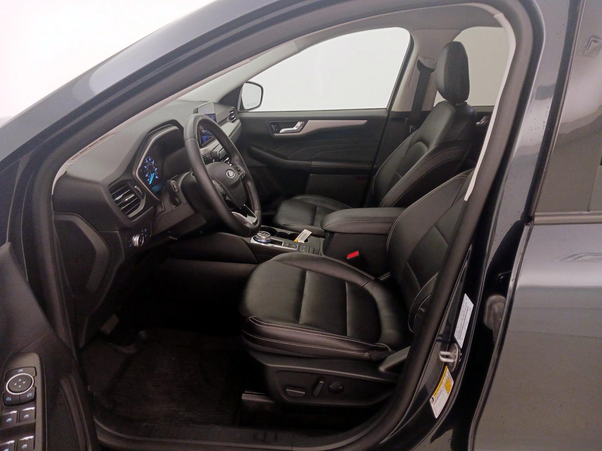 Thumbnail: 2022 Ford Escape - 11