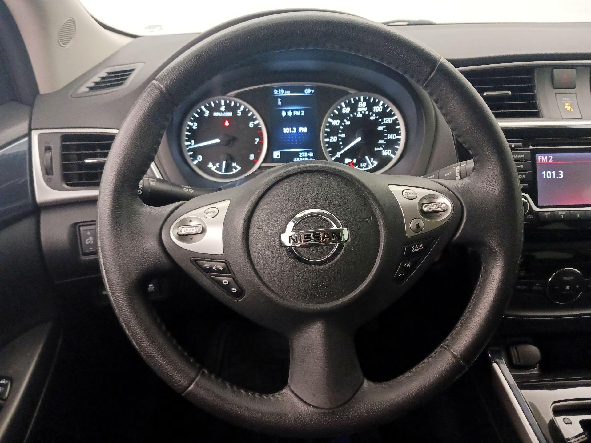 Thumbnail: 2018 Nissan Sentra - 10