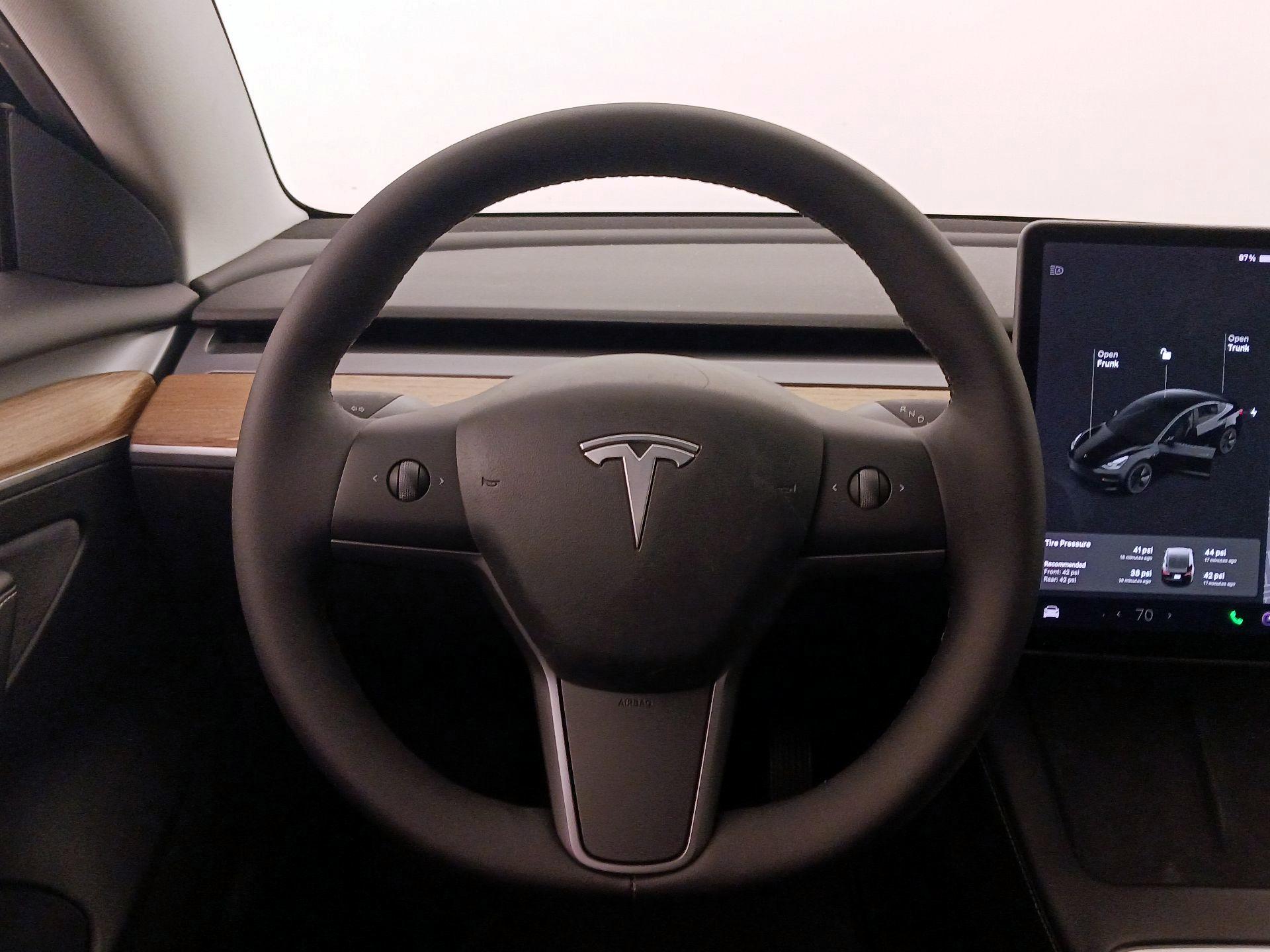 Thumbnail: 2021 Tesla Model 3 - 10