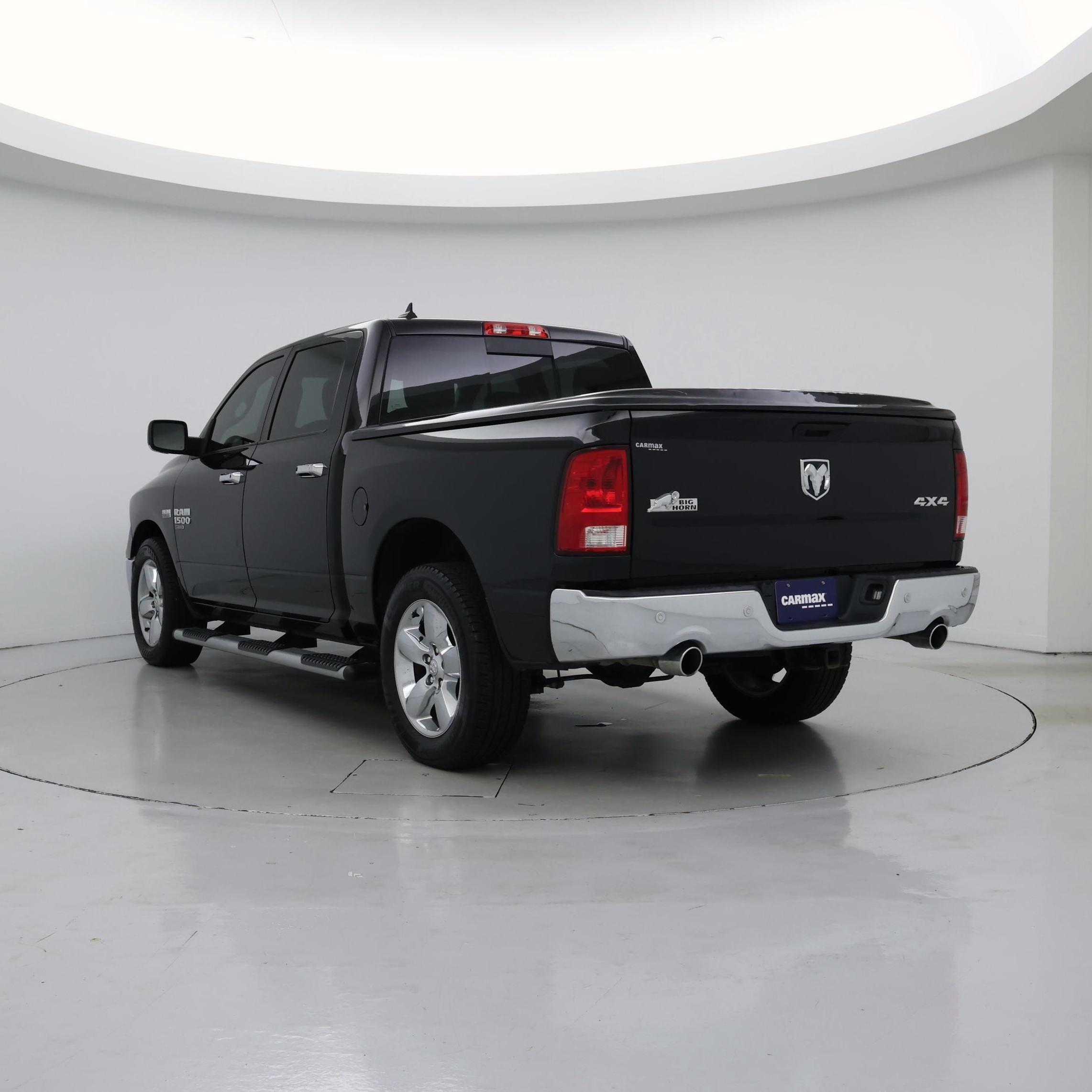 Thumbnail: 2019 RAM 1500 Classic - 2