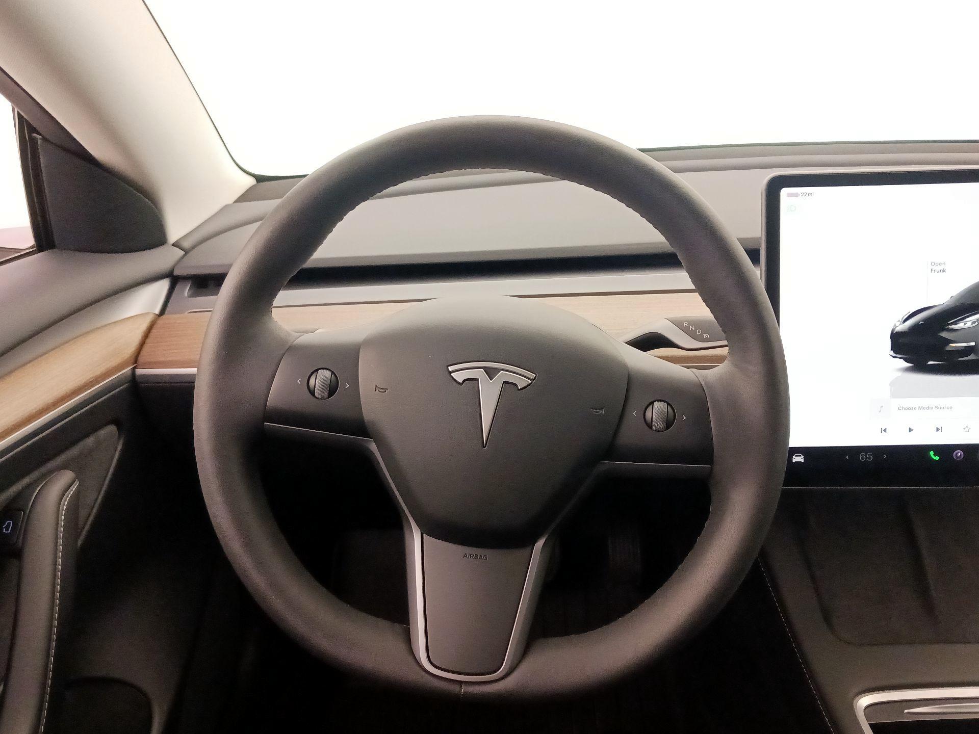 Thumbnail: 2023 Tesla Model 3 - 10