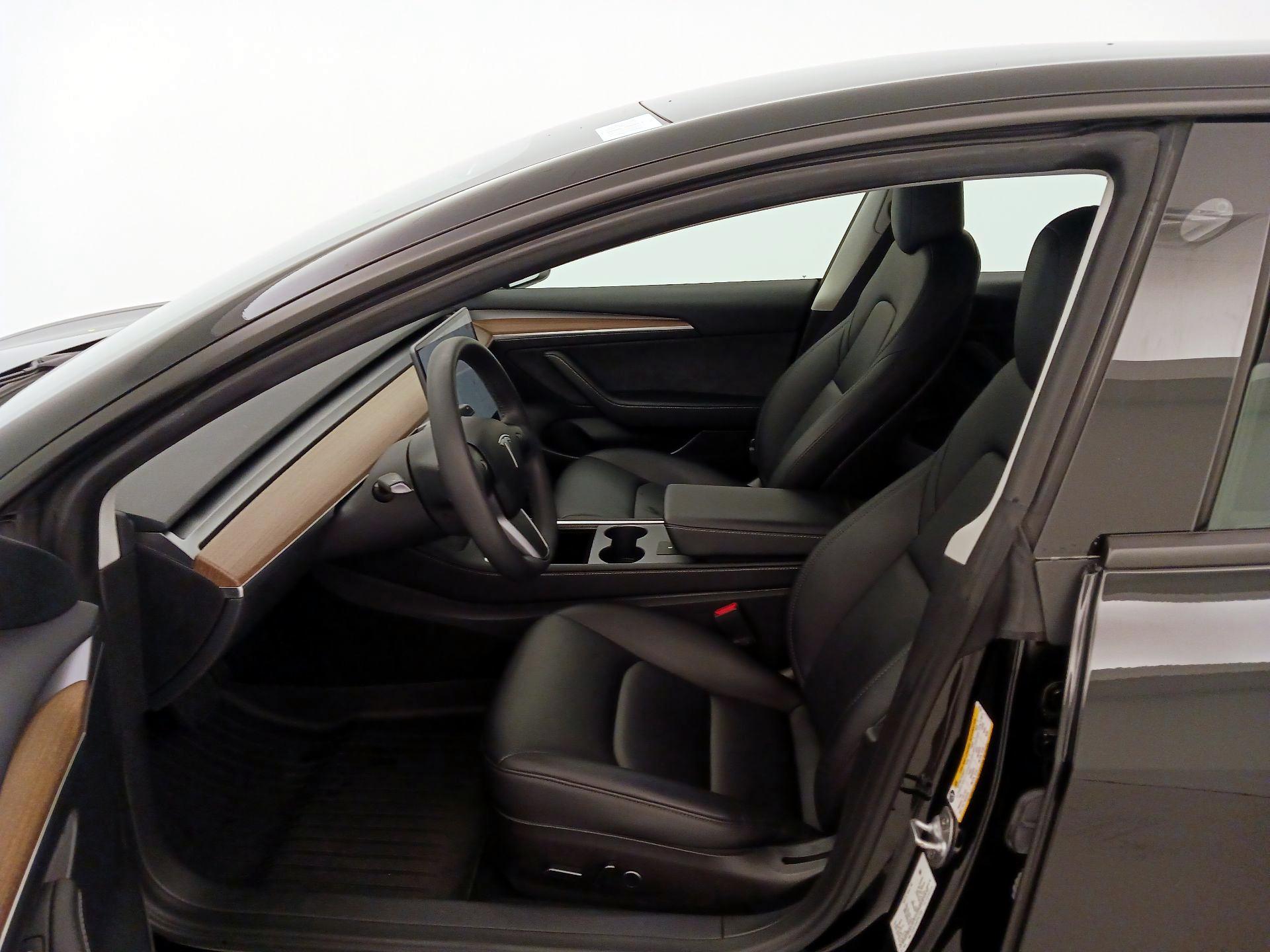 Thumbnail: 2023 Tesla Model 3 - 11